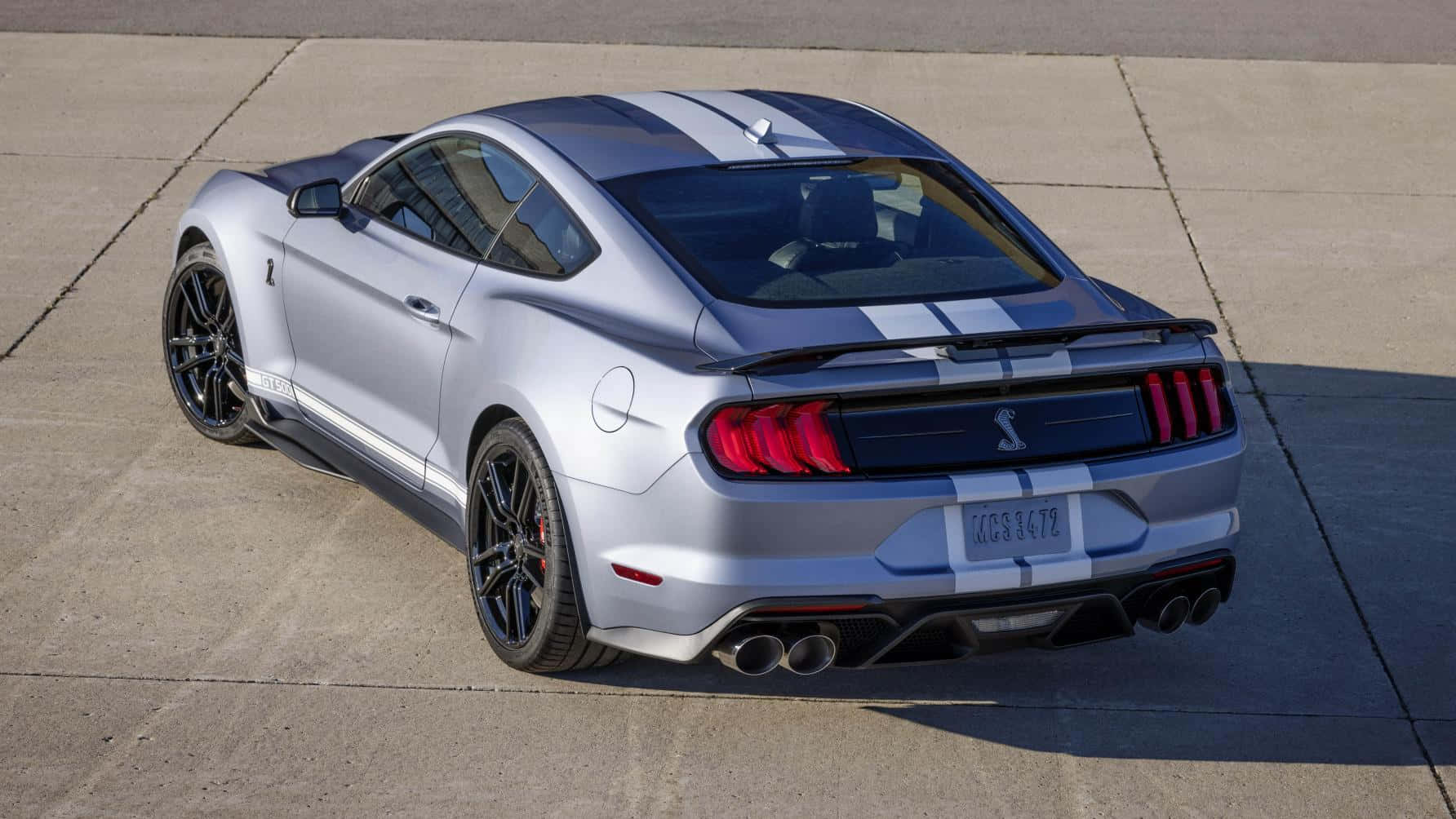 Silver Ford Mustang Shelby GT500, black racing stripes, quad exhaust pipes, HD Desktop Wallpaper