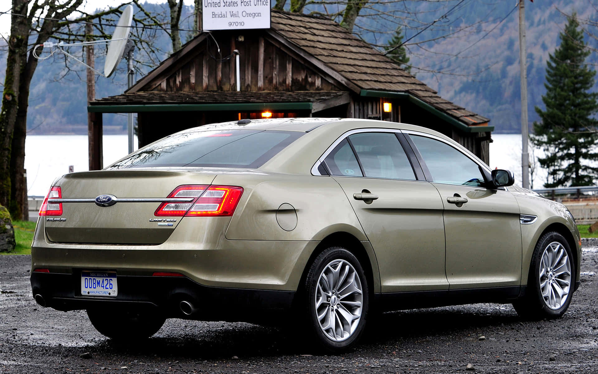 Ford Taurus, gold, rustic post office, Full HD Desktop Wallpaper