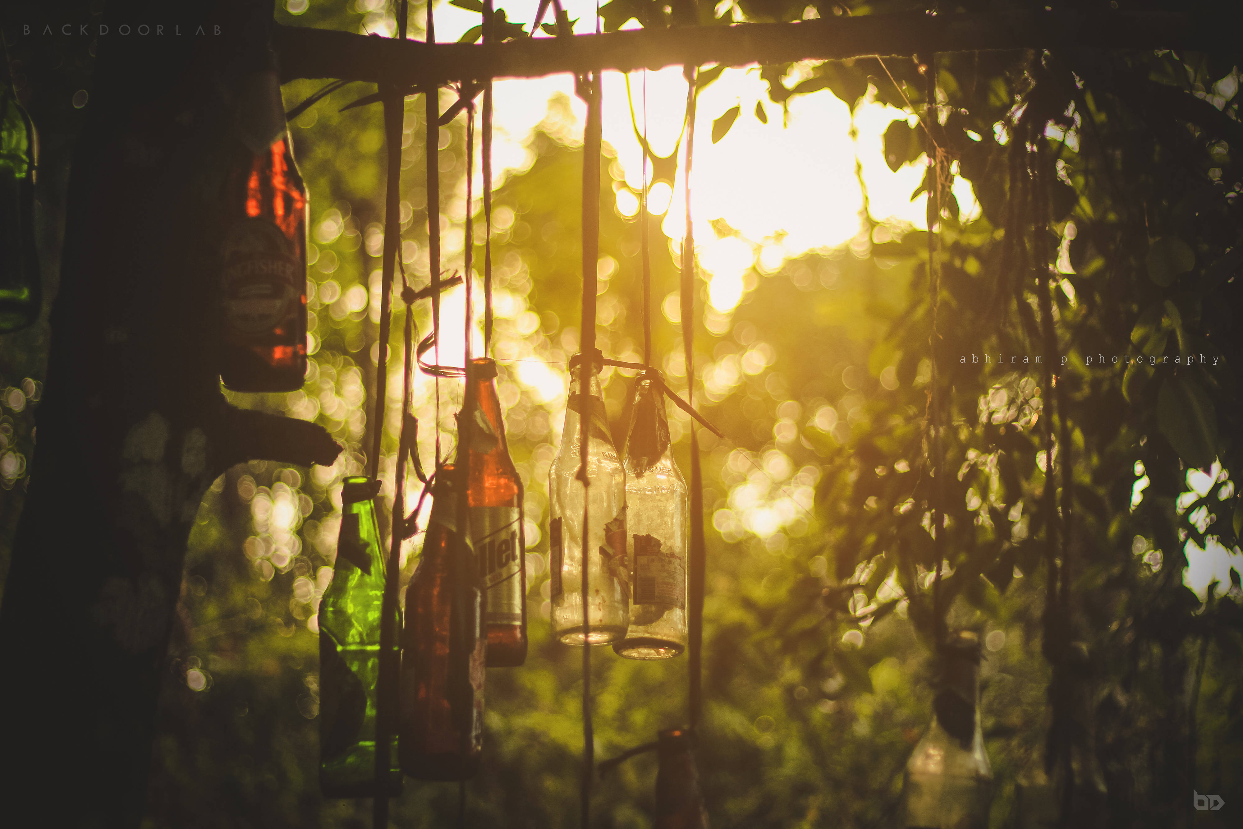 bottle wind chimes, sunlight, glass bottles, 4K Desktop Wallpaper