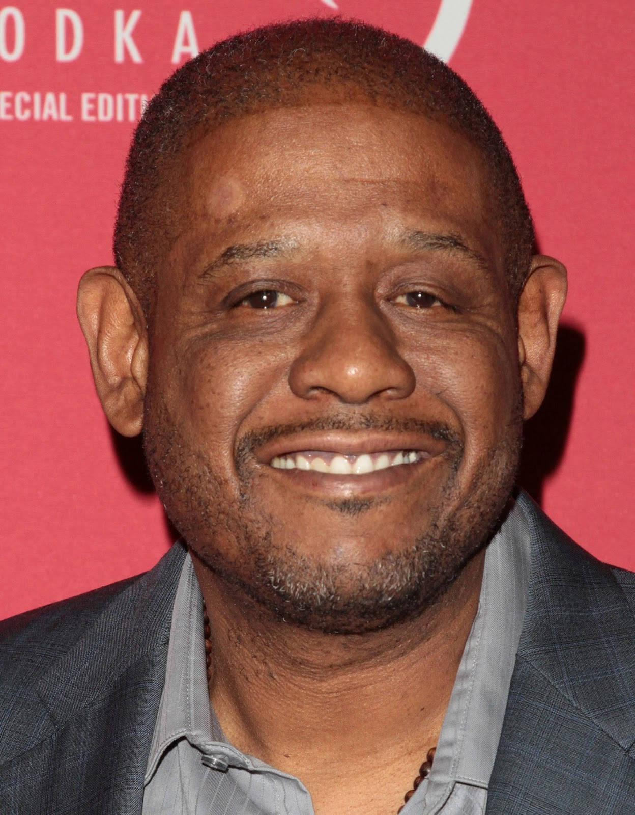 Forest Whitaker, red carpet, gray suit, HD Phone Wallpaper