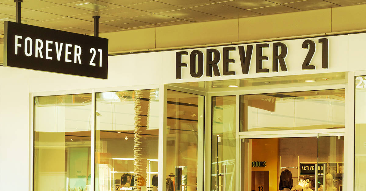 Forever 21, glass doors, interior racks, SD Desktop Wallpaper