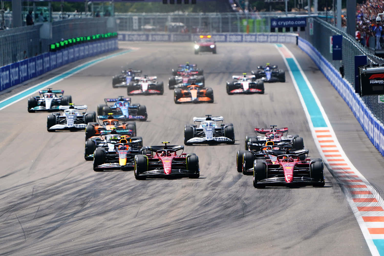 Formula 1, race start, sunlit track, HD Desktop Wallpaper