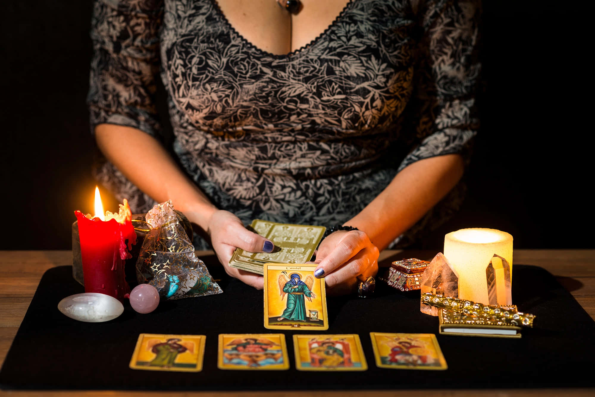 Fortune Teller 2000, tarot card, dark table, Full HD Desktop Wallpaper