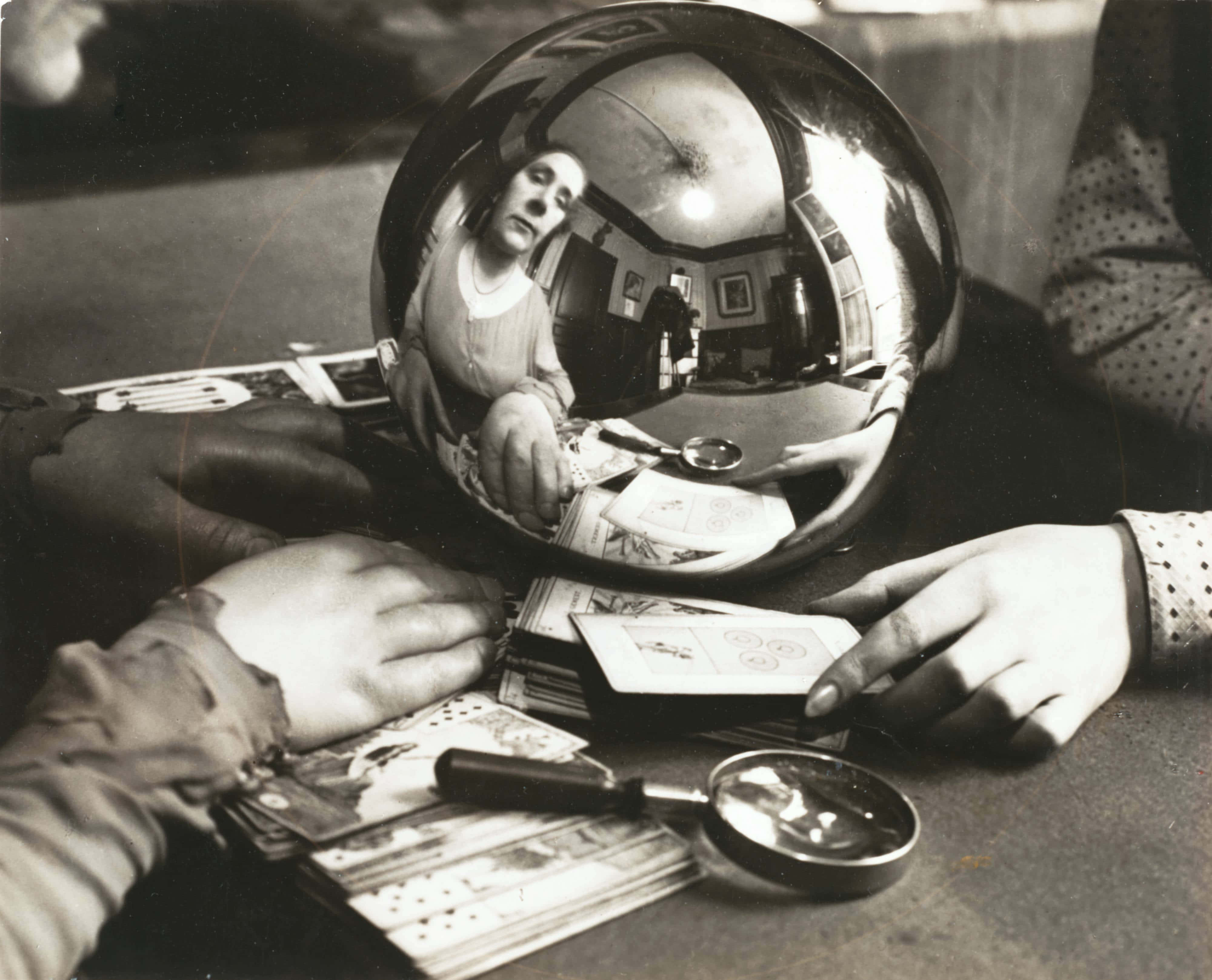 Fortune Teller 4000, crystal ball, tarot cards, 4K Desktop Wallpaper