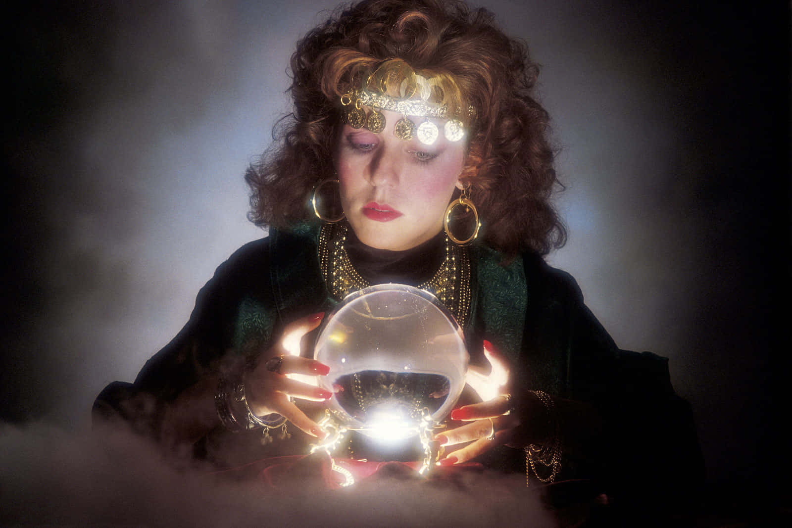 Fortune Teller, crystal ball, glowing, HD Desktop Wallpaper