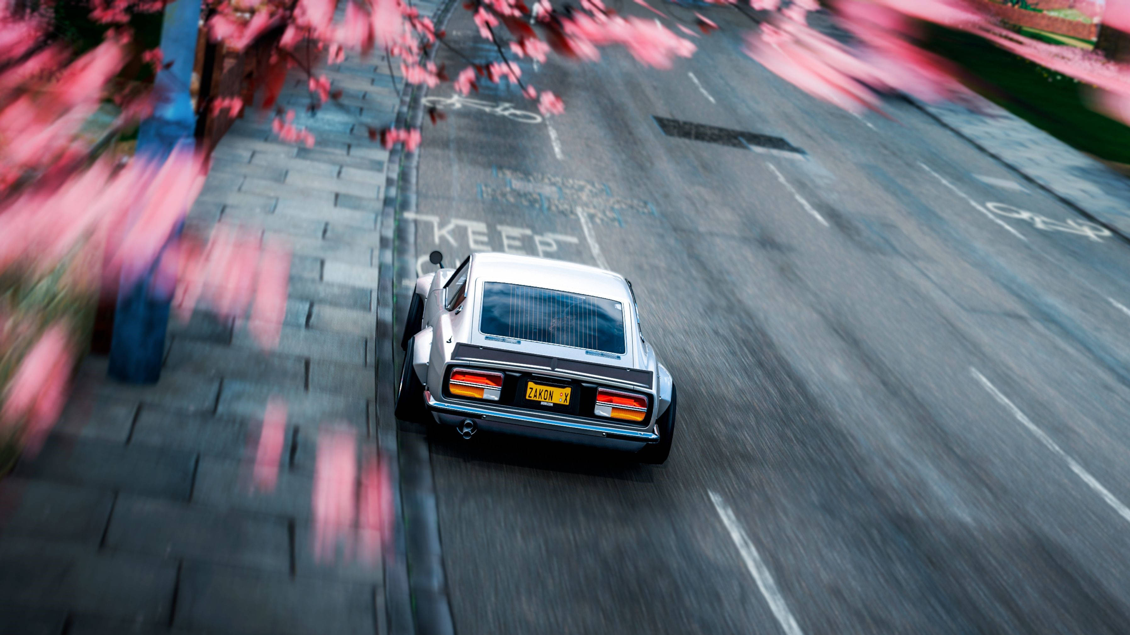 Forza Gaming, silver classic car, city street, 2K Desktop Wallpaper
