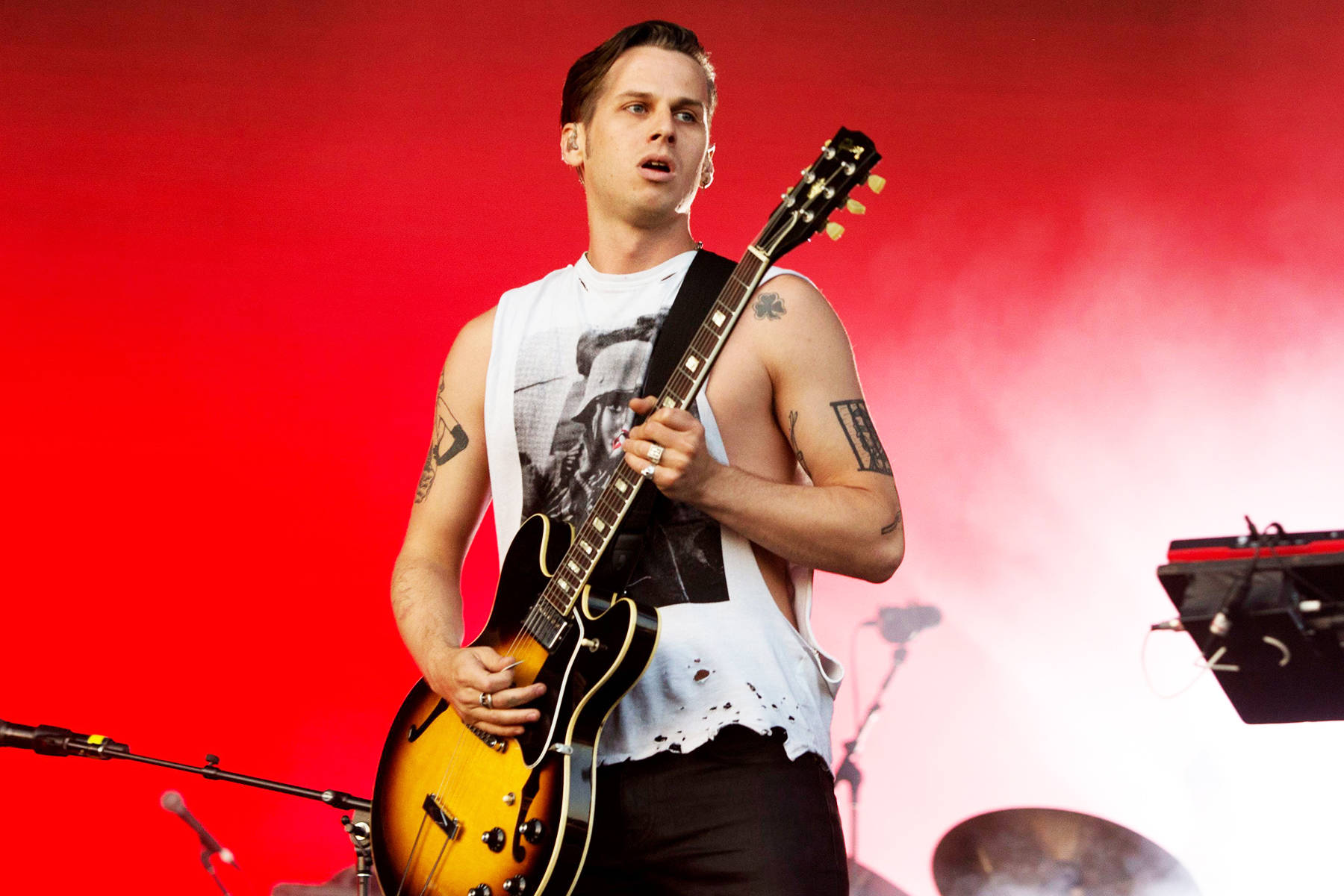 Foster the People, sunburst electric guitar, vibrant red stage, HD Desktop Wallpaper