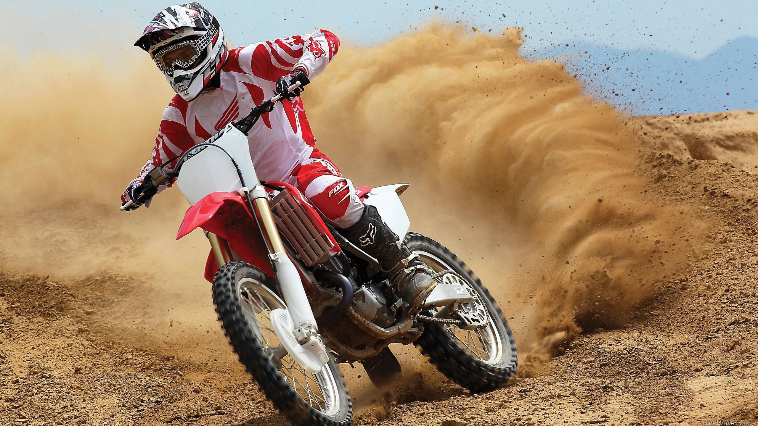 Fox Dirt Bike, red and white gear, dirt bike, 2K Desktop Wallpaper