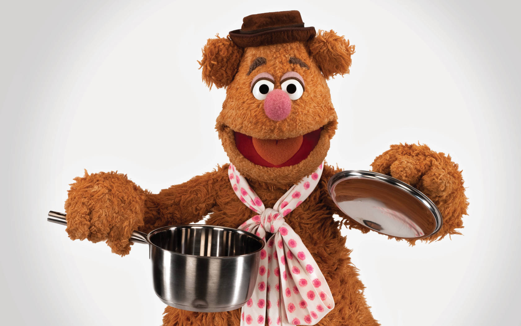 Fozzie Bear, brown hat, pink polka dot scarf, HD Desktop Wallpaper
