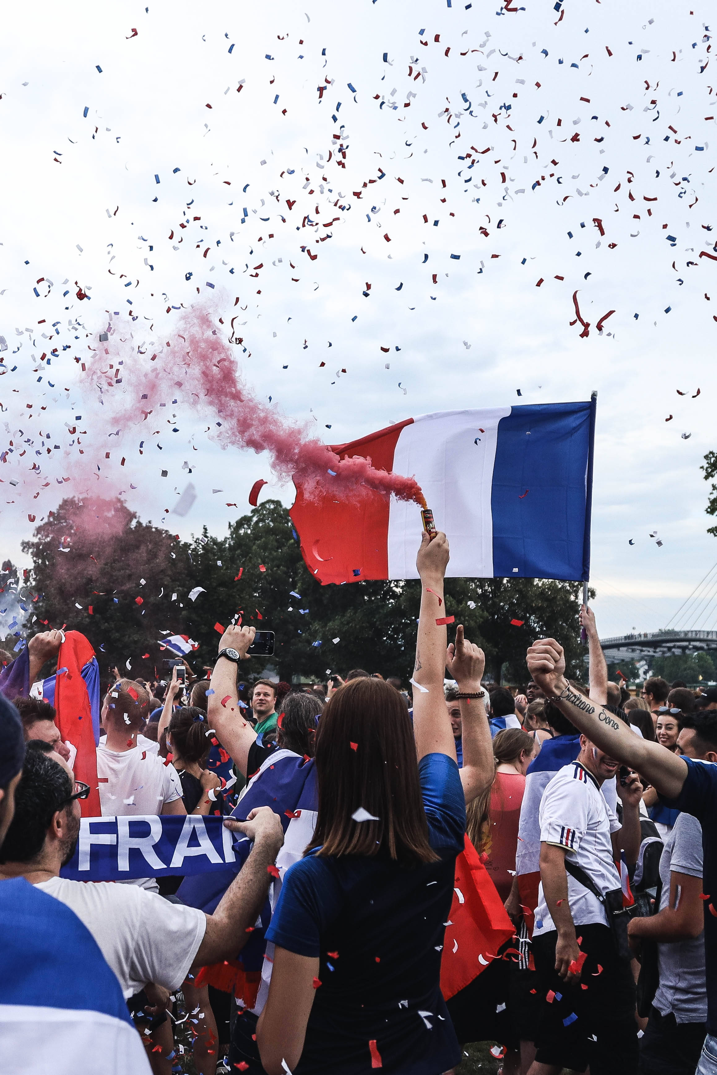 France flag, red smoke, confetti, 2K Phone Wallpaper