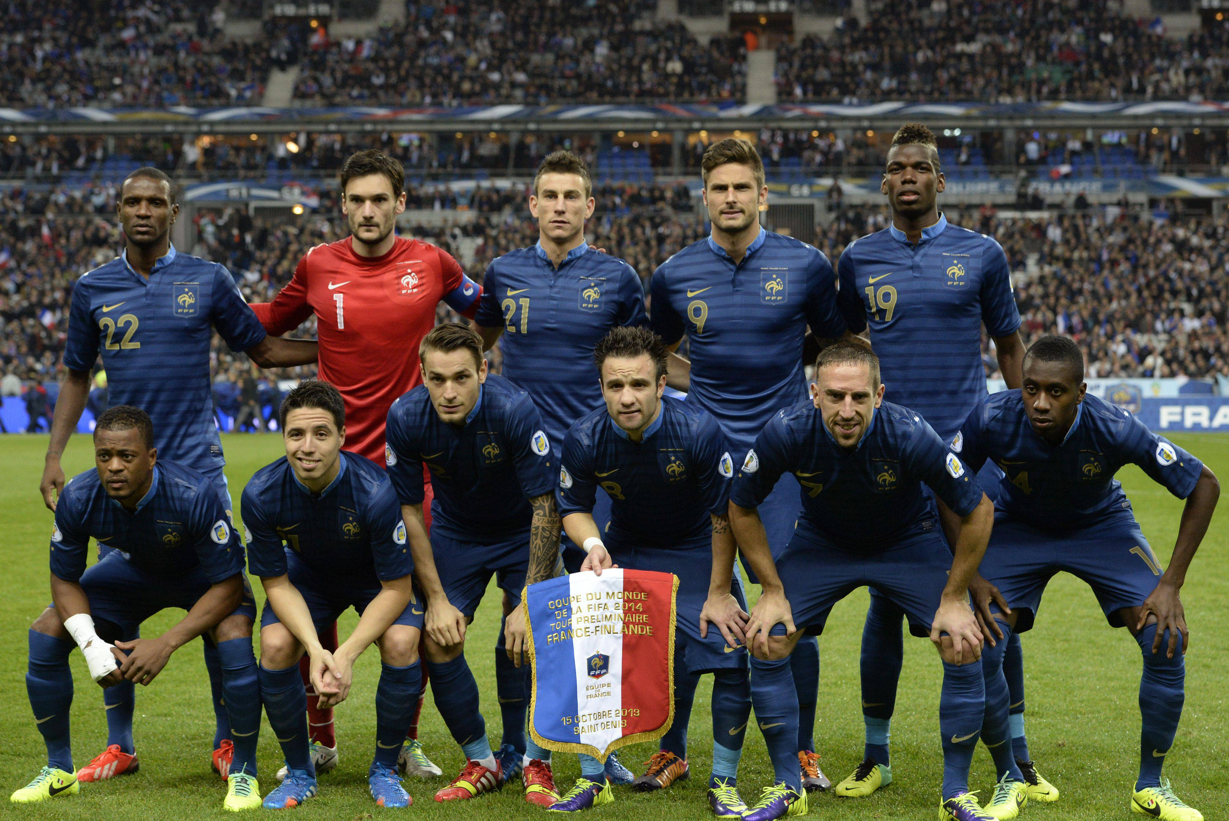 France National Football Team, blue jerseys, stadium pitch, 4K Desktop Wallpaper