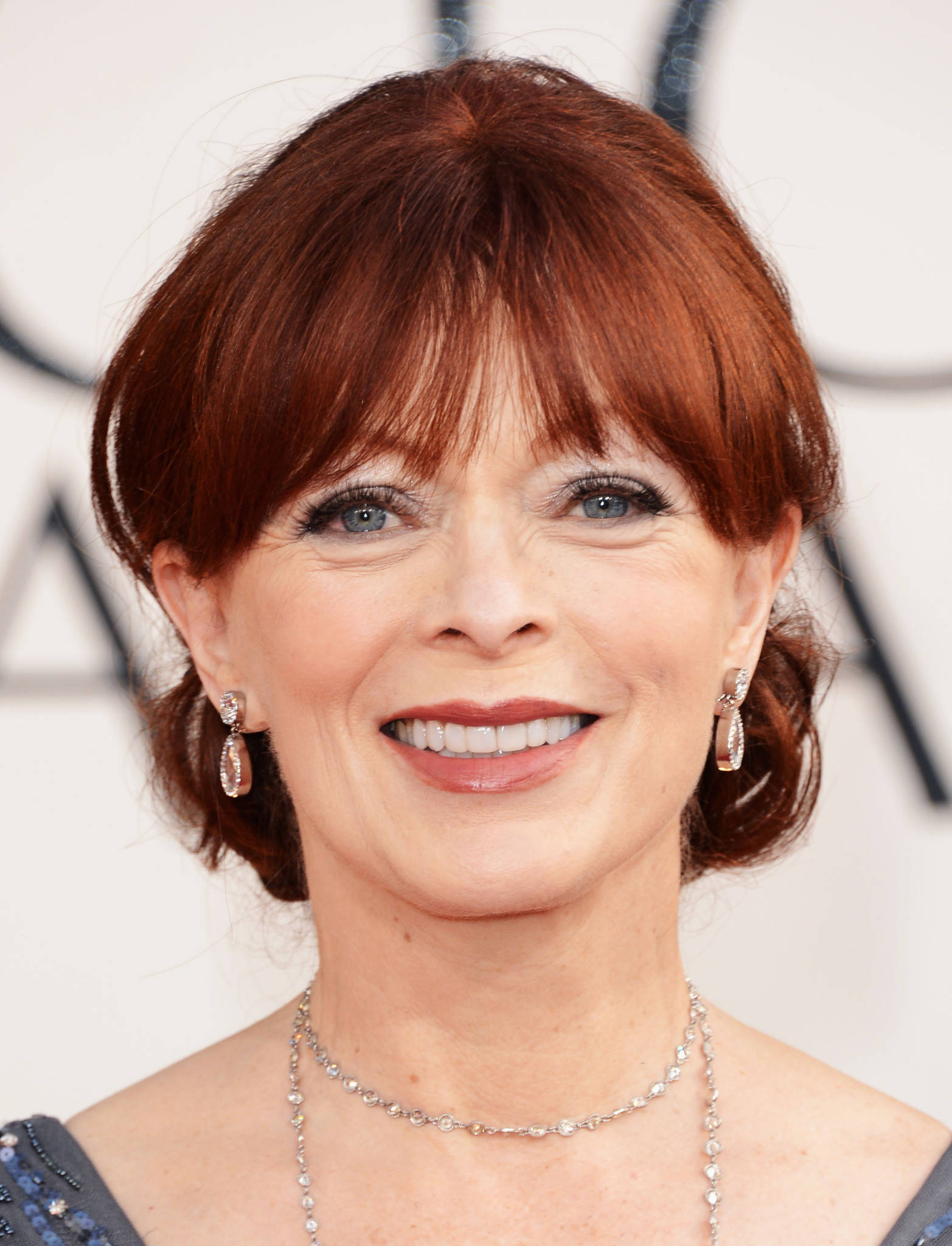 Frances Fisher, vibrant red hair, sparkling diamond jewelry, Full HD Phone Wallpaper