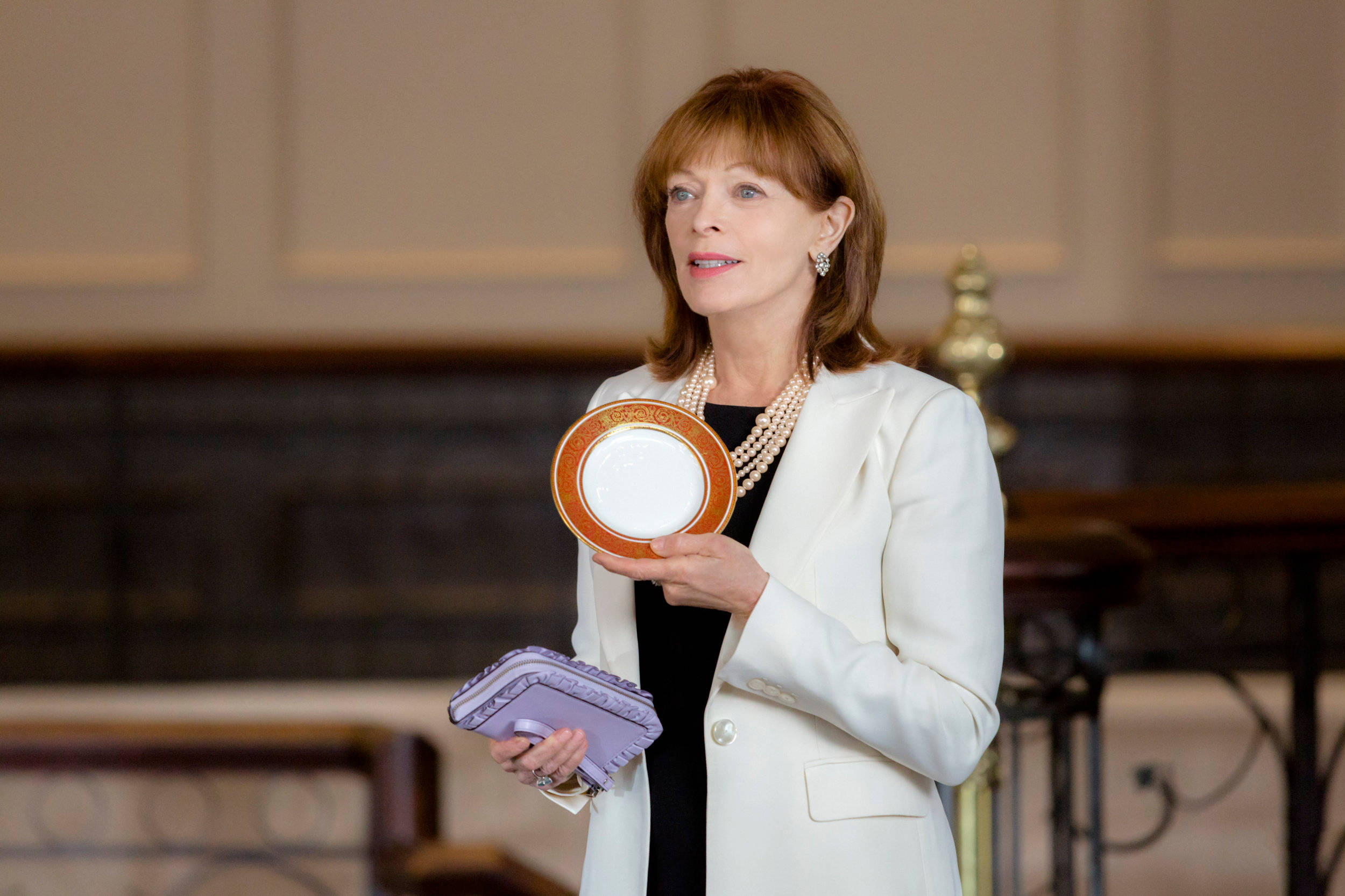 Frances Fisher, white blazer, decorative plate, Full HD Desktop Wallpaper
