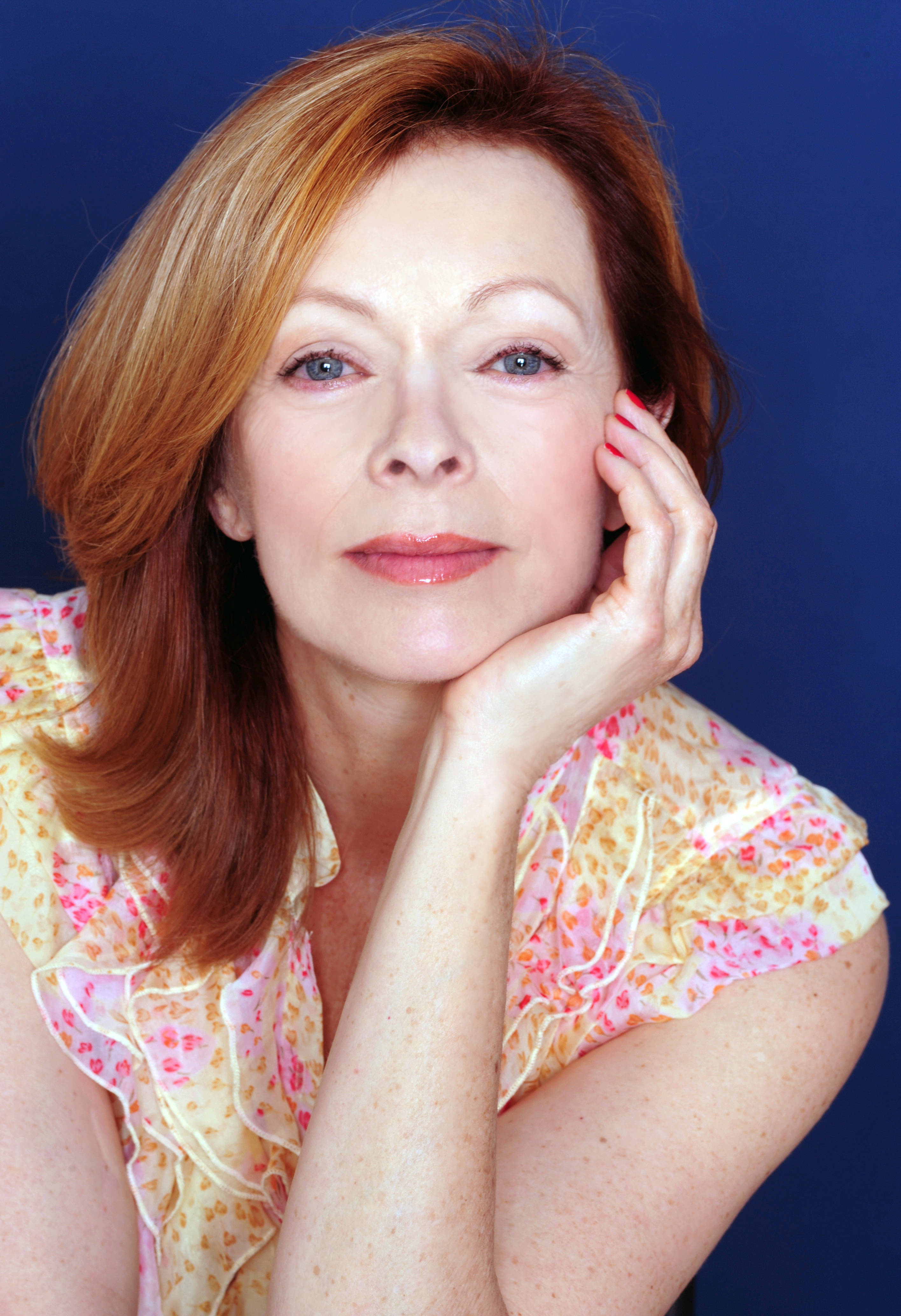 Frances Fisher, red hair, floral blouse, 4K Phone Wallpaper