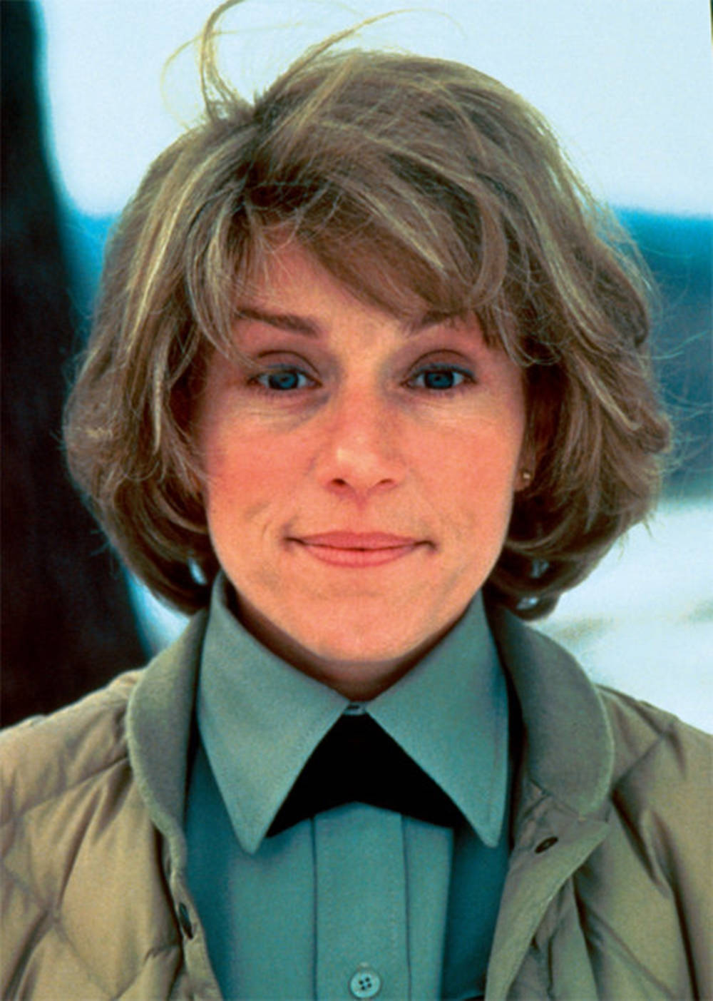 Frances McDormand, 1996 crime thriller film Fargo, beige jacket, HD Phone Wallpaper