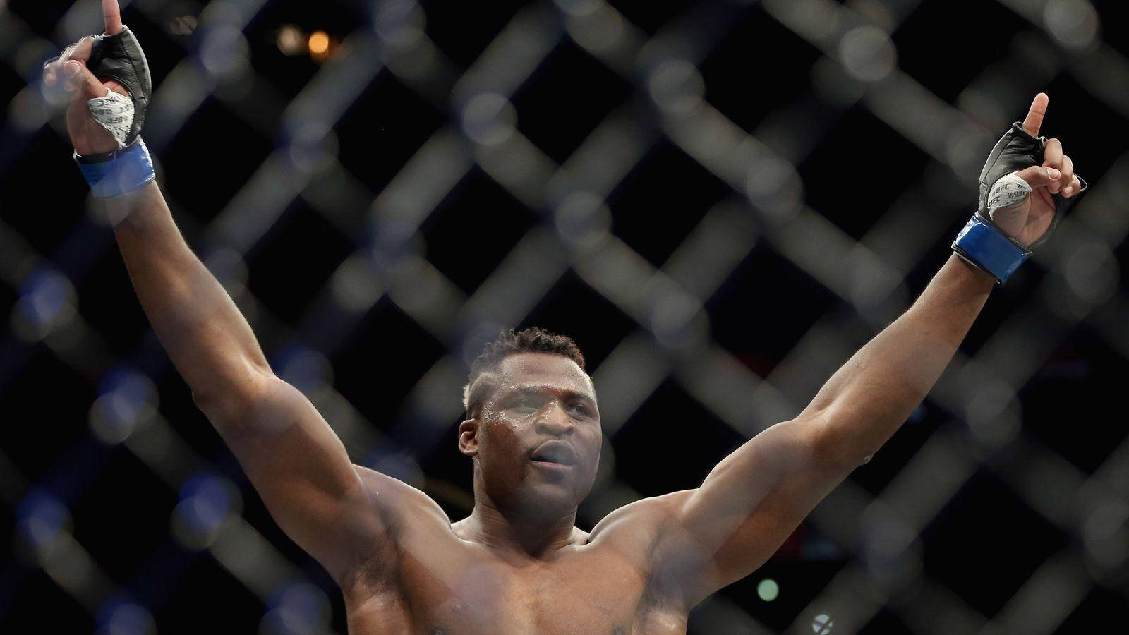 Francis Ngannou, mixed martial artist, dimly lit octagon cage, HD Desktop Wallpaper