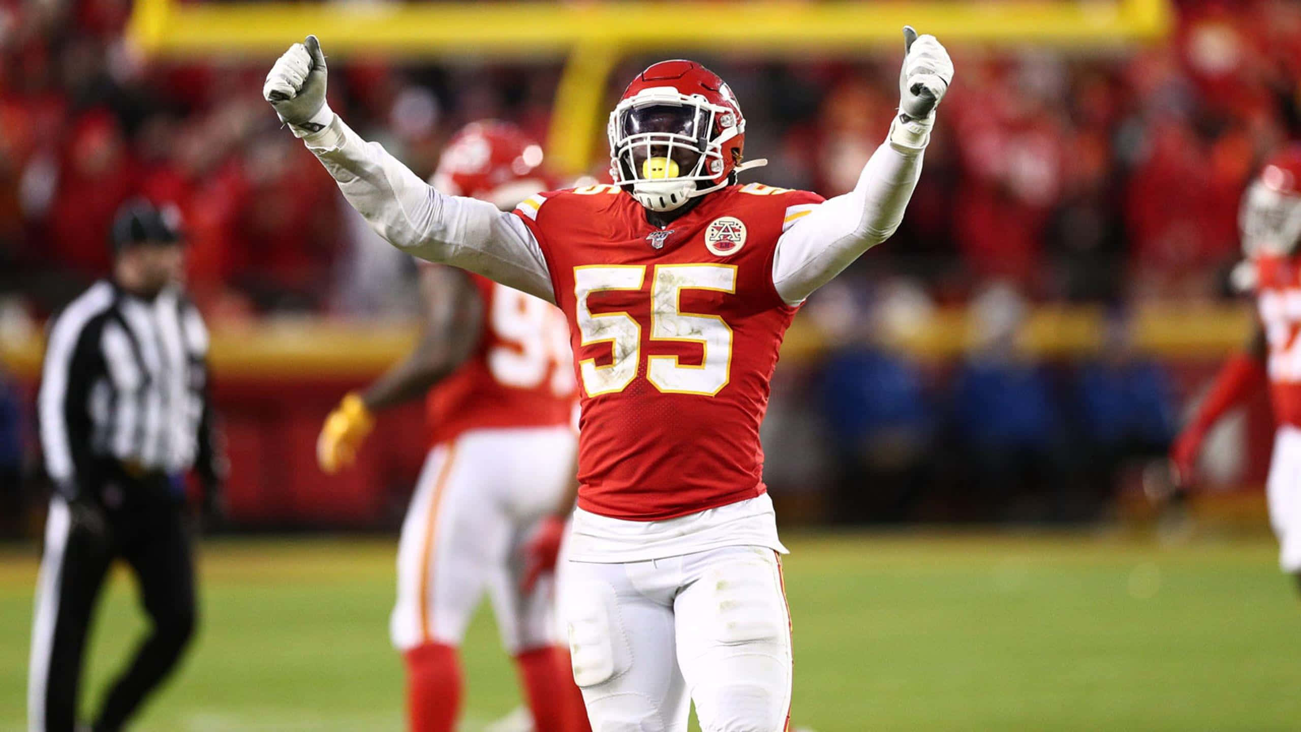 Frank Clark, red jersey, number 55, 2K Desktop Wallpaper