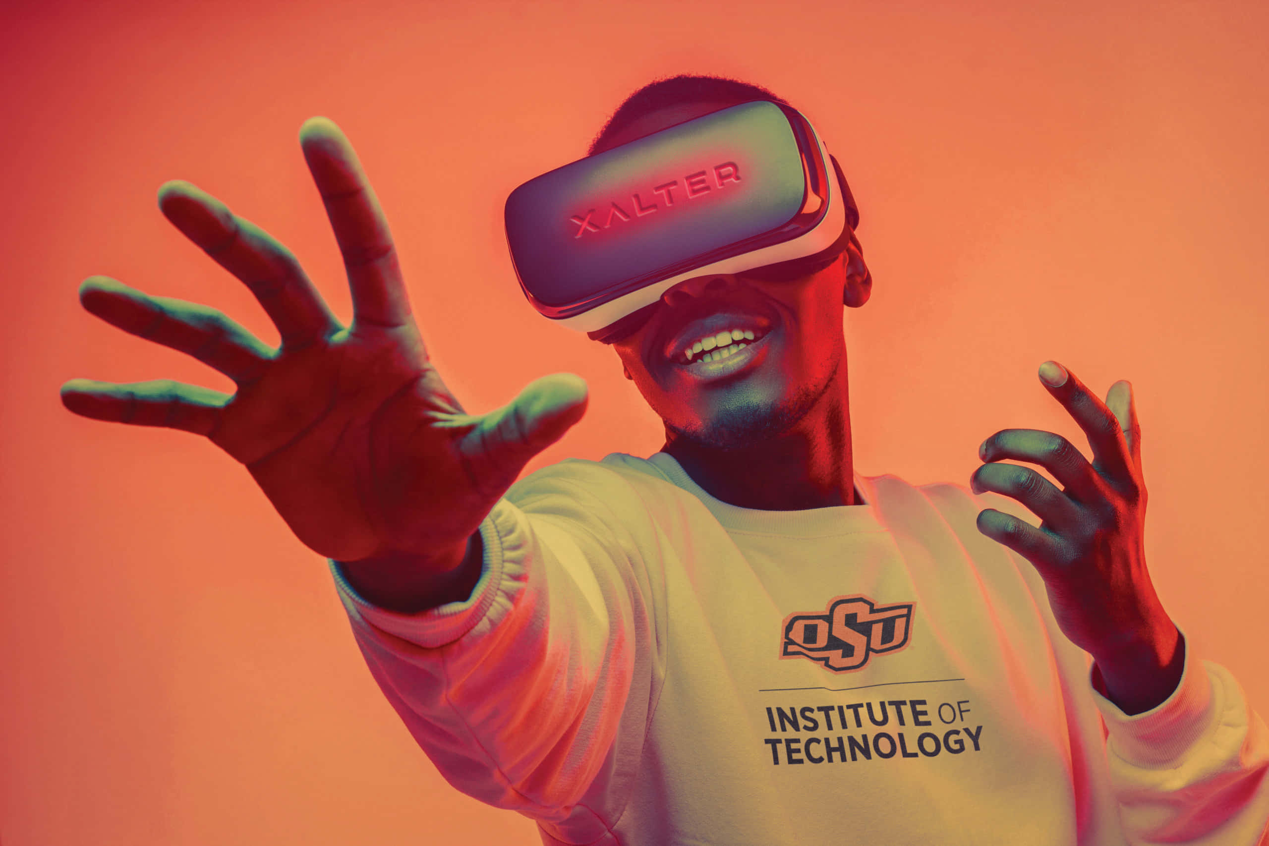 Frank Ocean, laptop, VR headset, 2K Desktop Wallpaper