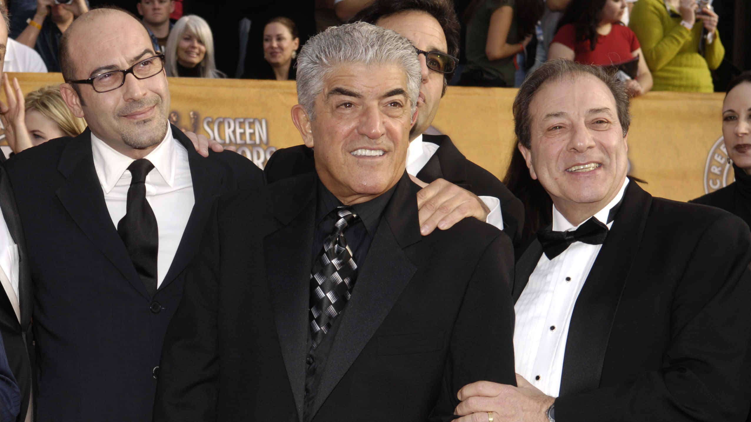 Frank Vincent, red carpet event, golden backdrop, Full HD Desktop Wallpaper