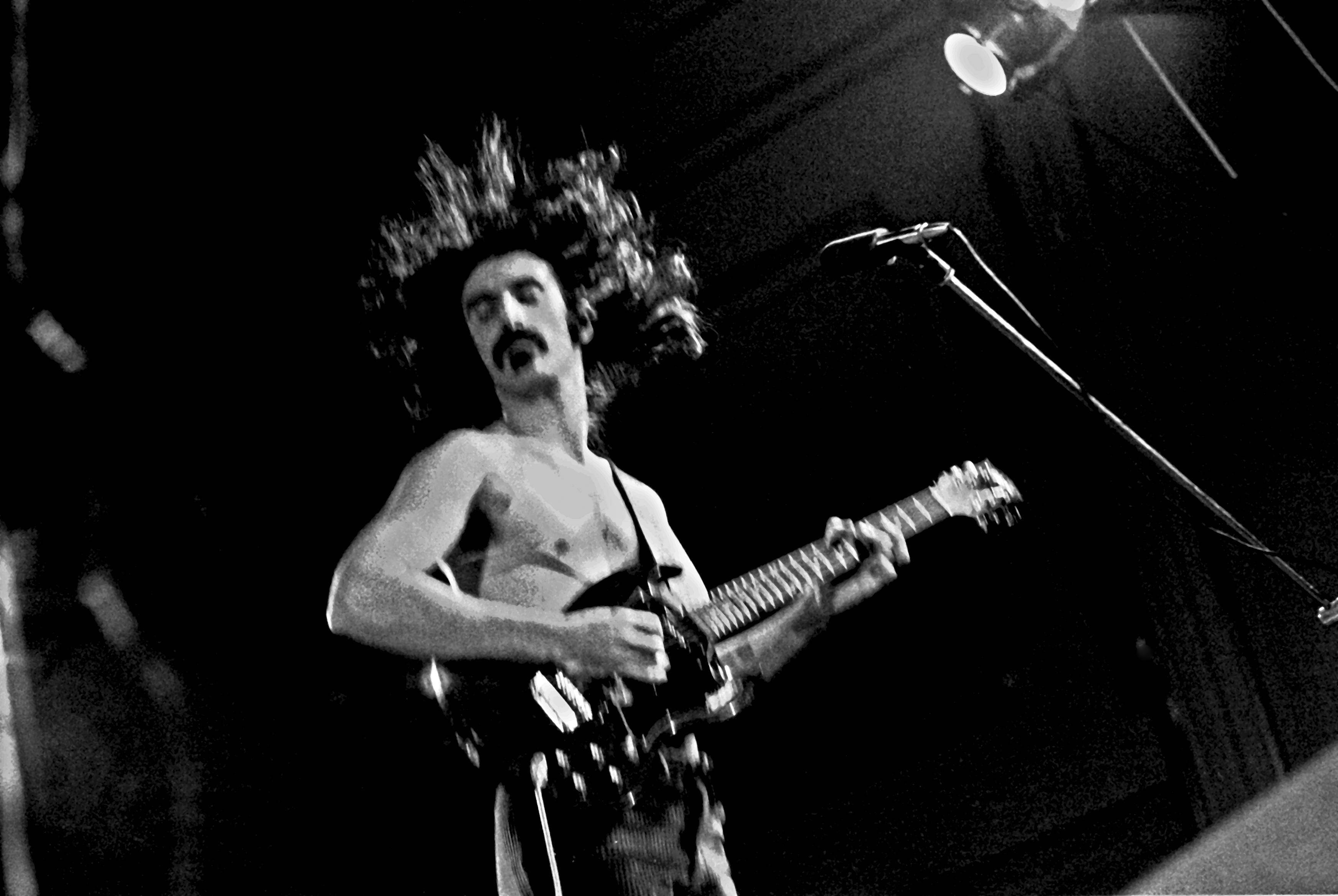 Frank Zappa, electric guitar, single spotlight, 2K Desktop Wallpaper