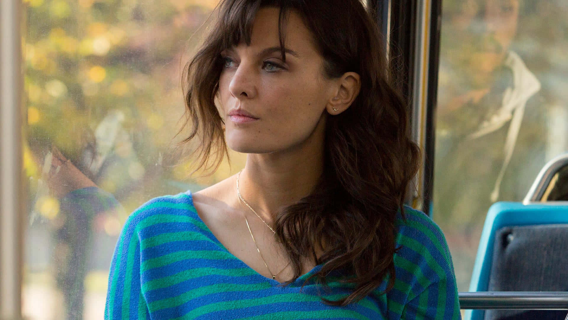Frankie Shaw, blue striped sweater, autumn leaves, Full HD Desktop Wallpaper