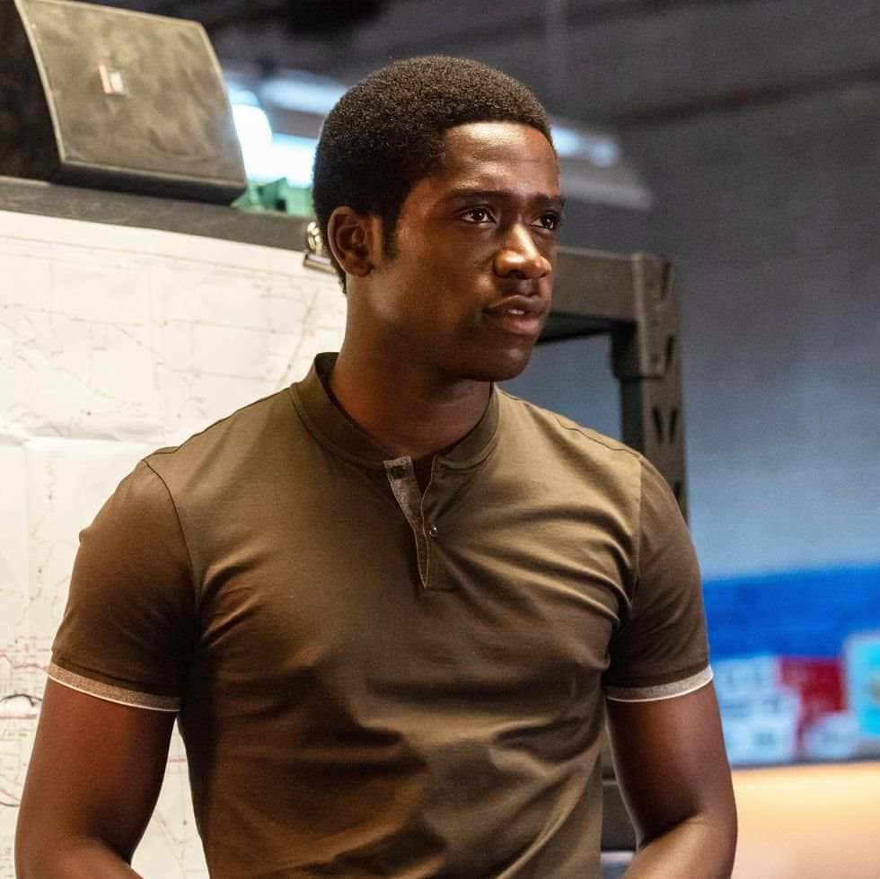 Franklin Saint, brown polo shirt, dimly lit room, SD Desktop Wallpaper