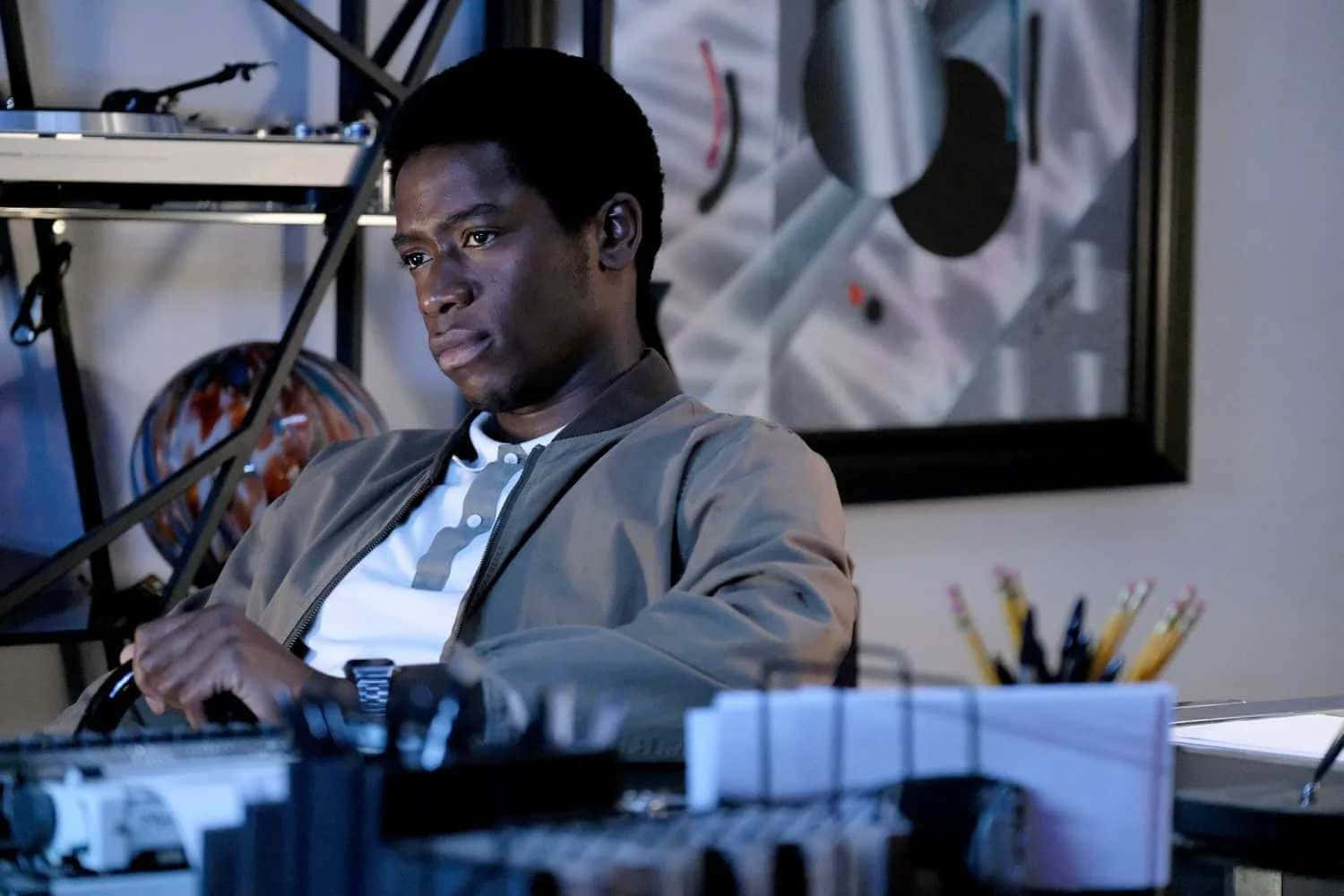 Franklin Saint, modern office, cluttered desk, HD Desktop Wallpaper