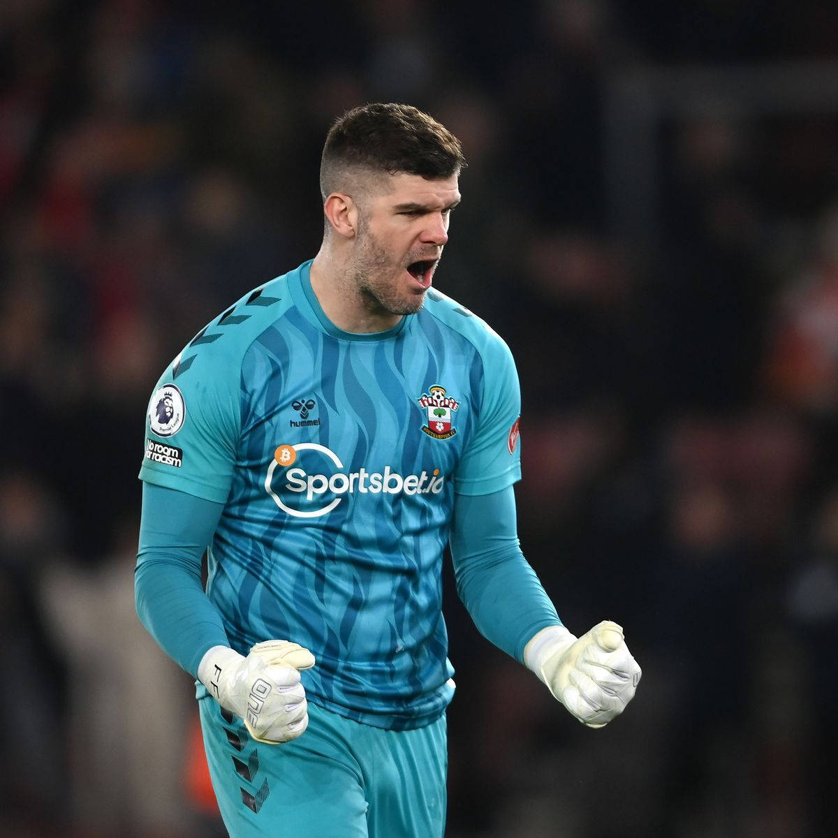 Fraser Forster, teal jersey, nighttime match, SD Desktop Wallpaper