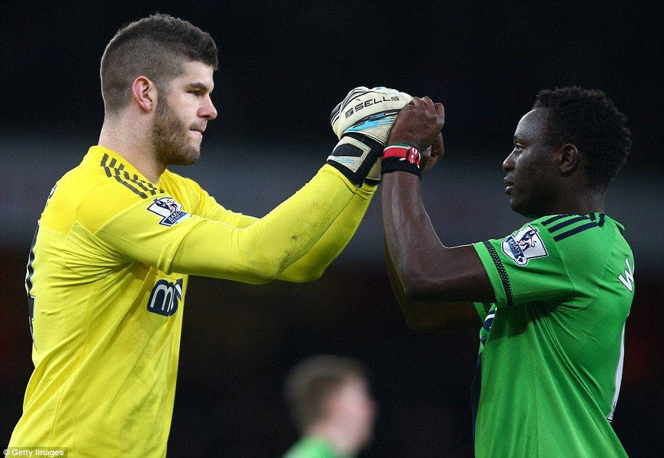 Fraser Forster, yellow and green jerseys, stadium lights, SD Desktop Wallpaper