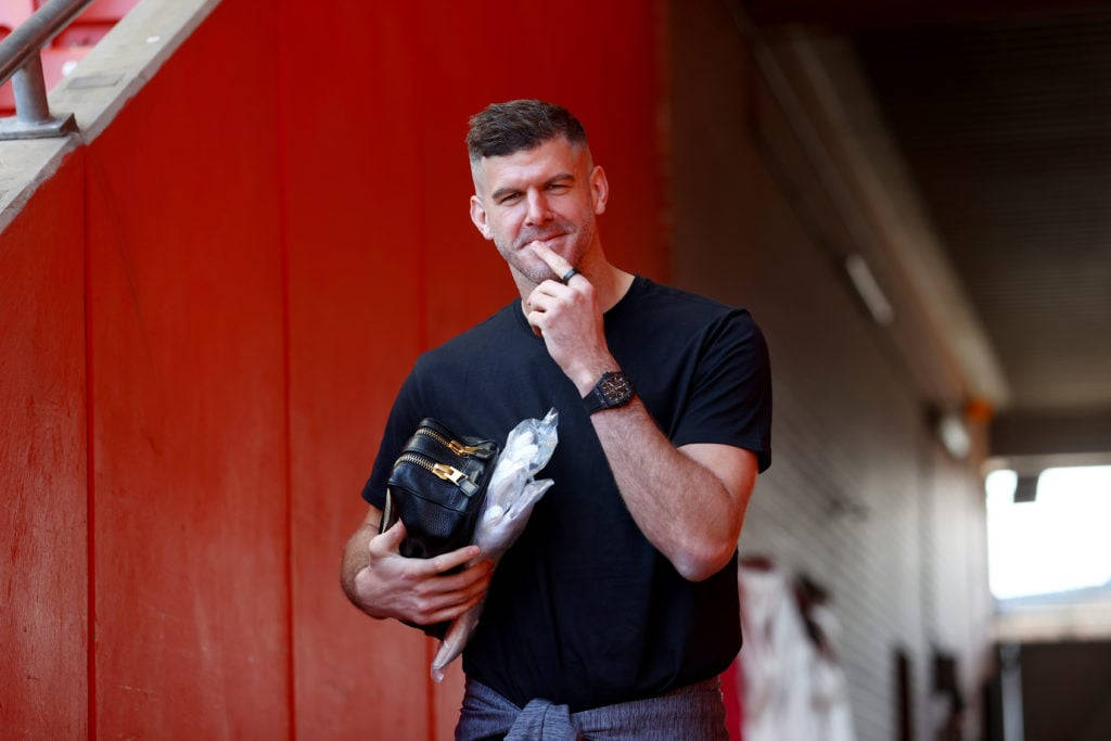 Fraser Forster, black t-shirt, vibrant red wall, SD Desktop Wallpaper