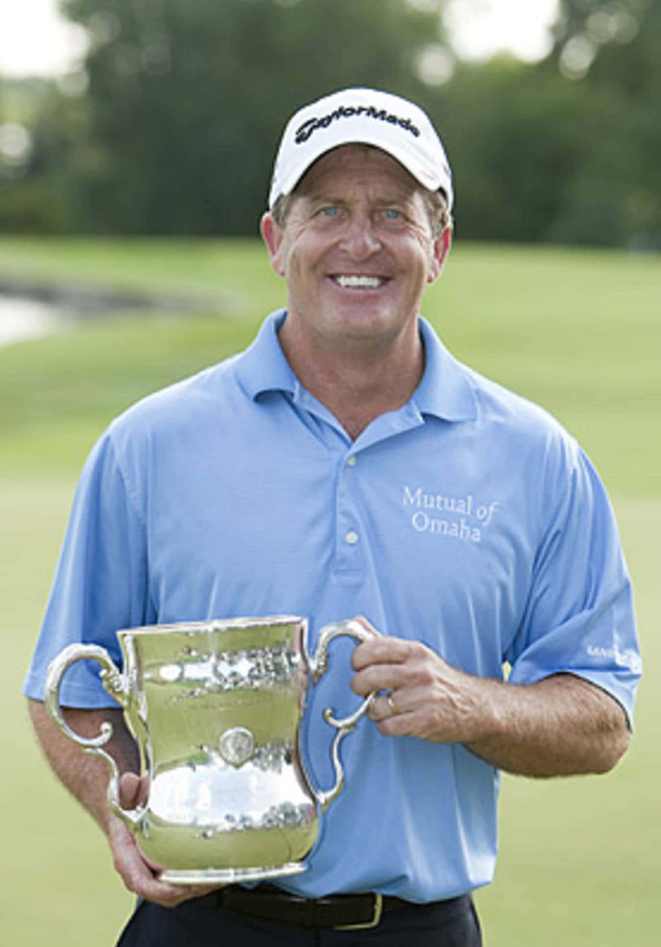 Fred Funk, blue polo shirt, silver trophy, Full HD Phone Wallpaper