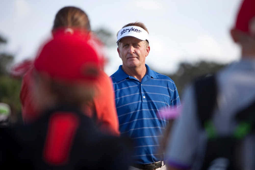 Fred Funk, blue striped polo, white visor, SD Desktop Wallpaper