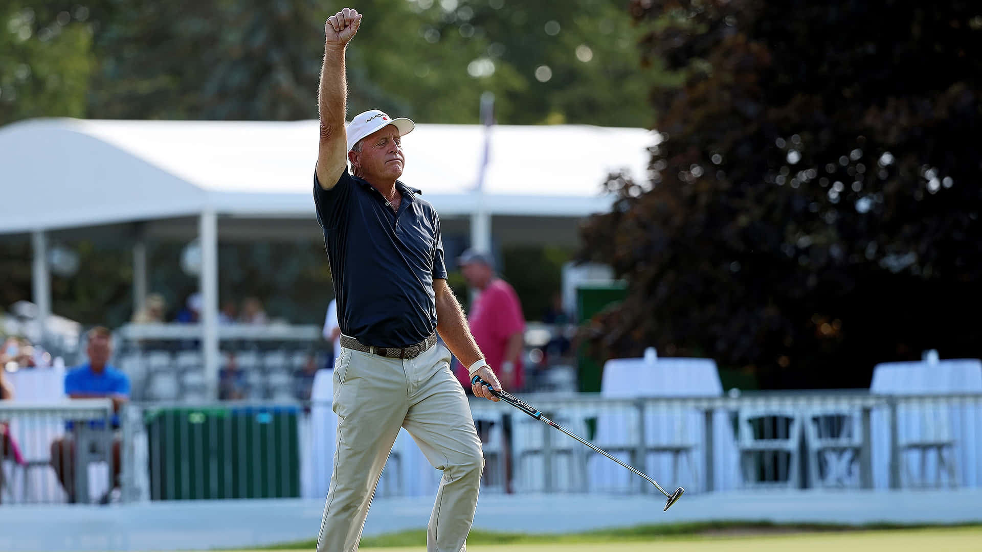 Fred Funk, fist pump, sunlit course, Full HD Desktop Wallpaper