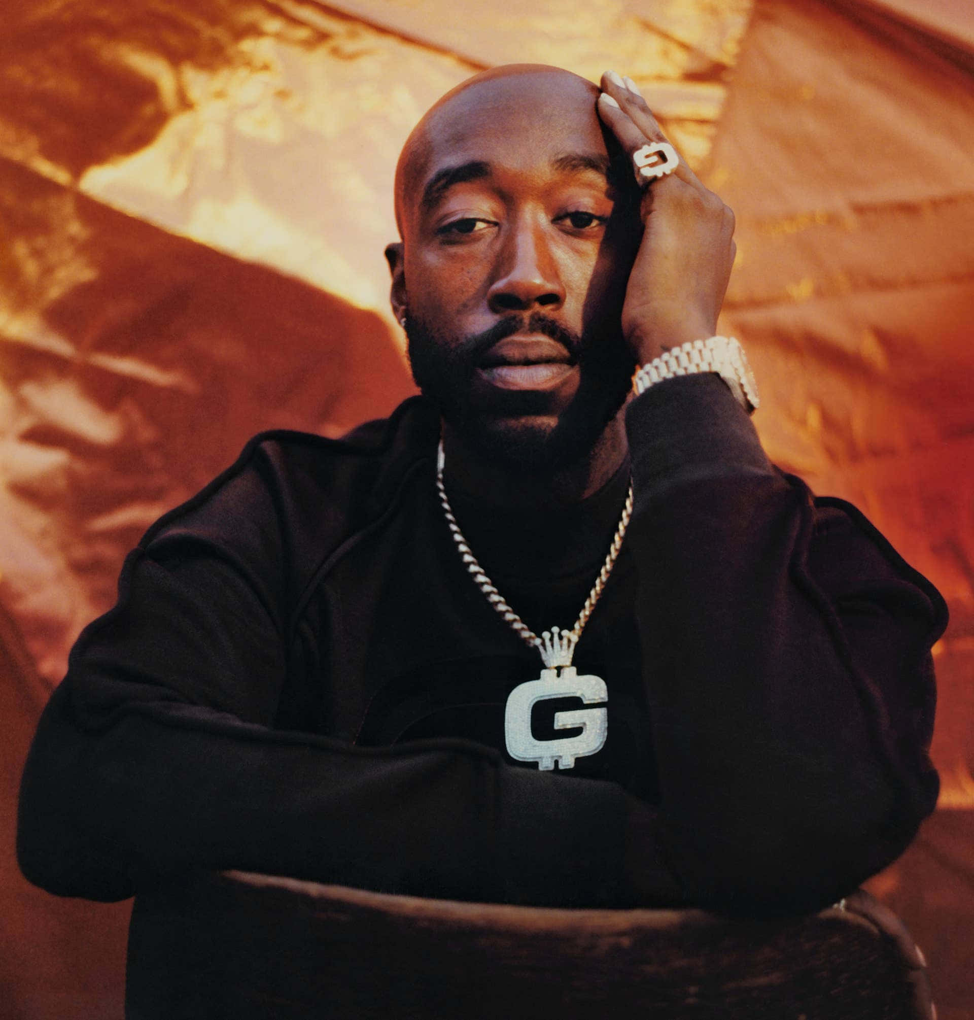 Freddie Gibbs, gold chain, black hoodie, Full HD Phone Wallpaper
