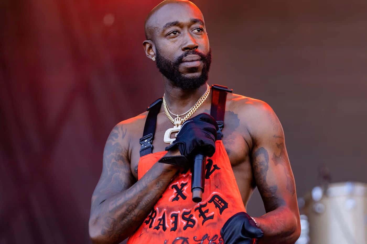 Freddie Gibbs, orange apron, black gloves, HD Desktop Wallpaper