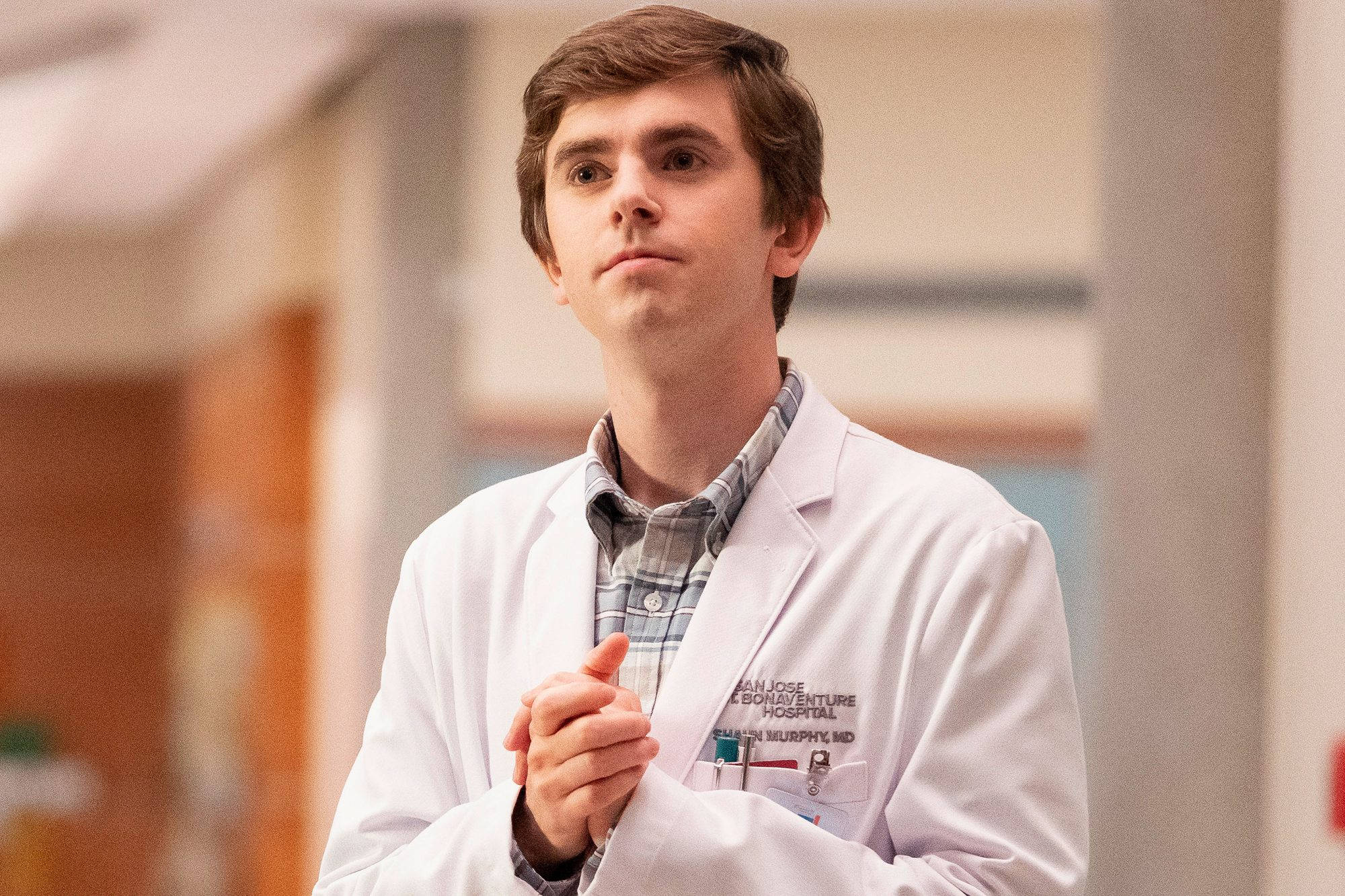 Freddie Highmore, doctor suit, white lab coat, Full HD Desktop Wallpaper