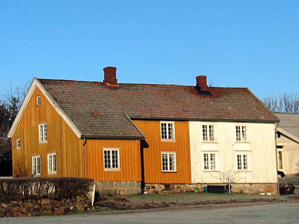 Fredrikstad, traditional Norwegian house, orange and white siding, SD Desktop Wallpaper