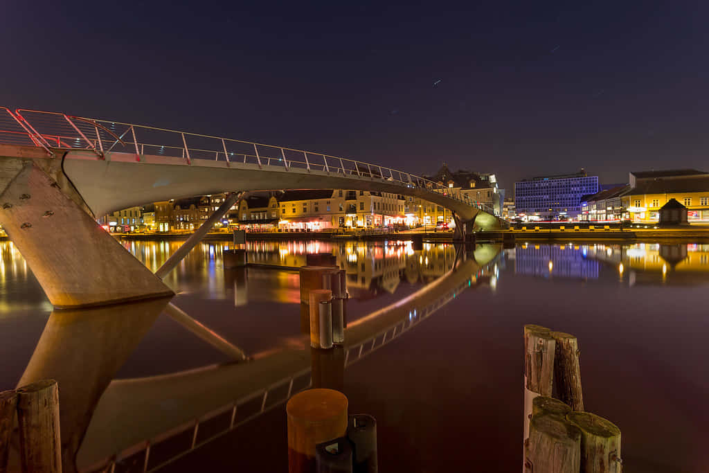 Fredrikstad, nighttime, river reflections, SD Desktop Wallpaper