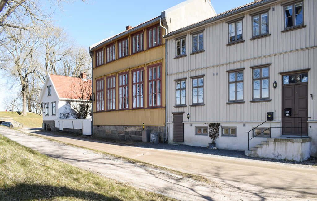 Fredrikstad, traditional Norwegian houses, yellow and white siding, SD Desktop Wallpaper
