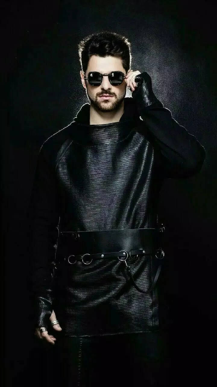 Free Fire Dj Alok, black leather, sunglasses, HD Phone Wallpaper