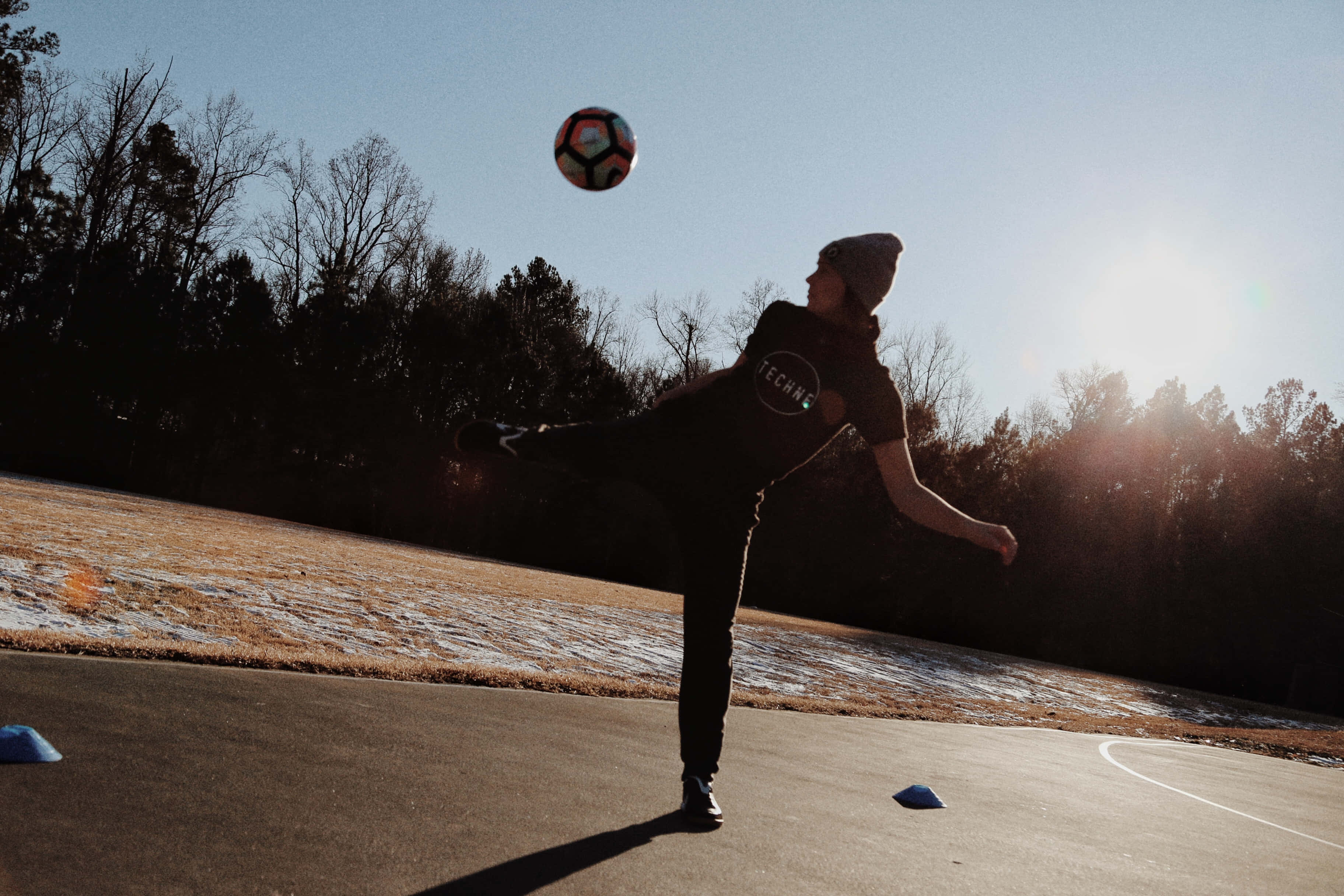 Freestyle Soccer, sunset, silhouette, 2K Desktop Wallpaper