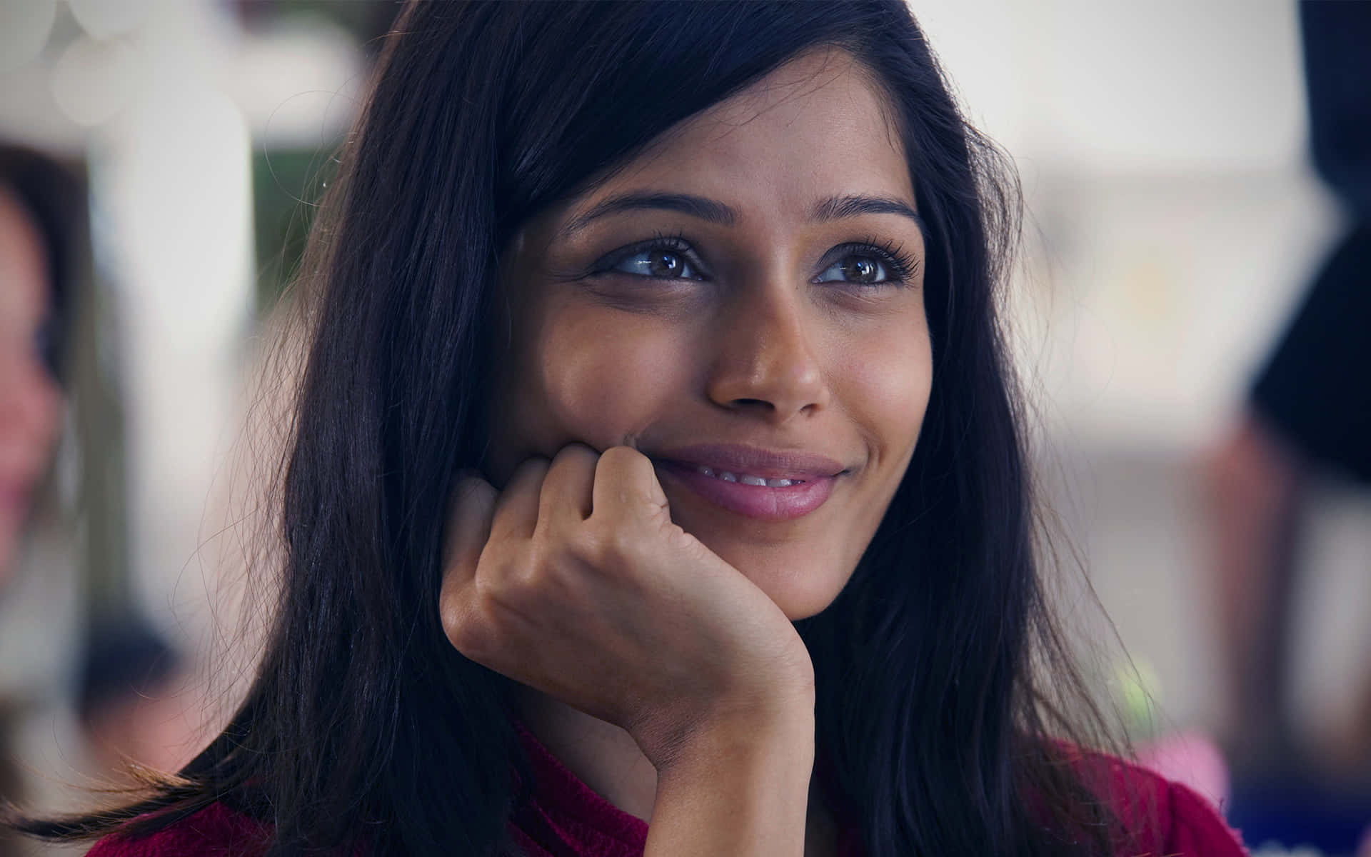 Freida Pinto, 1920 x 1200, smiling, Full HD Desktop Wallpaper