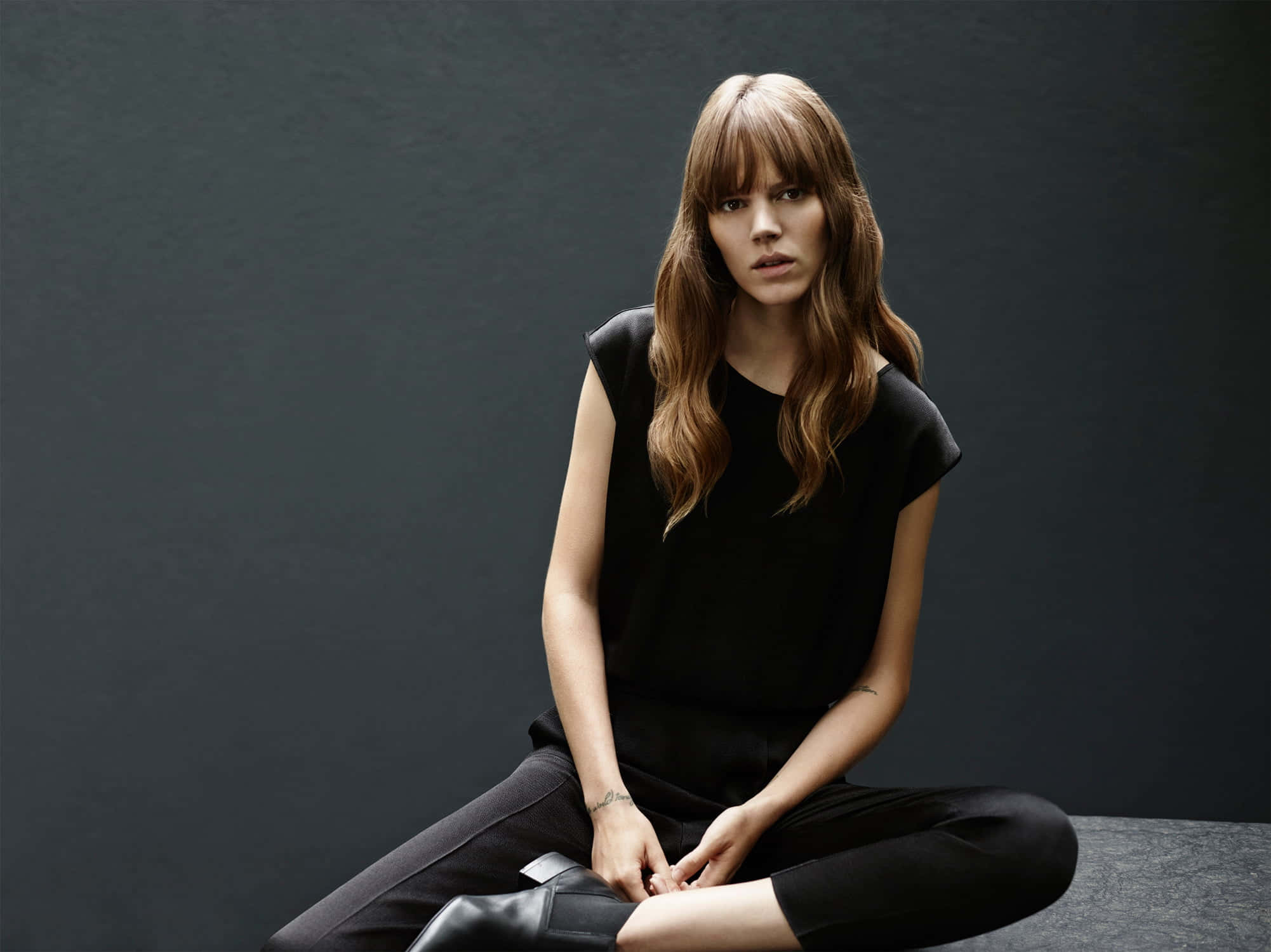 Freja Beha Erichsen, long brown hair, black outfit, Full HD Desktop Wallpaper