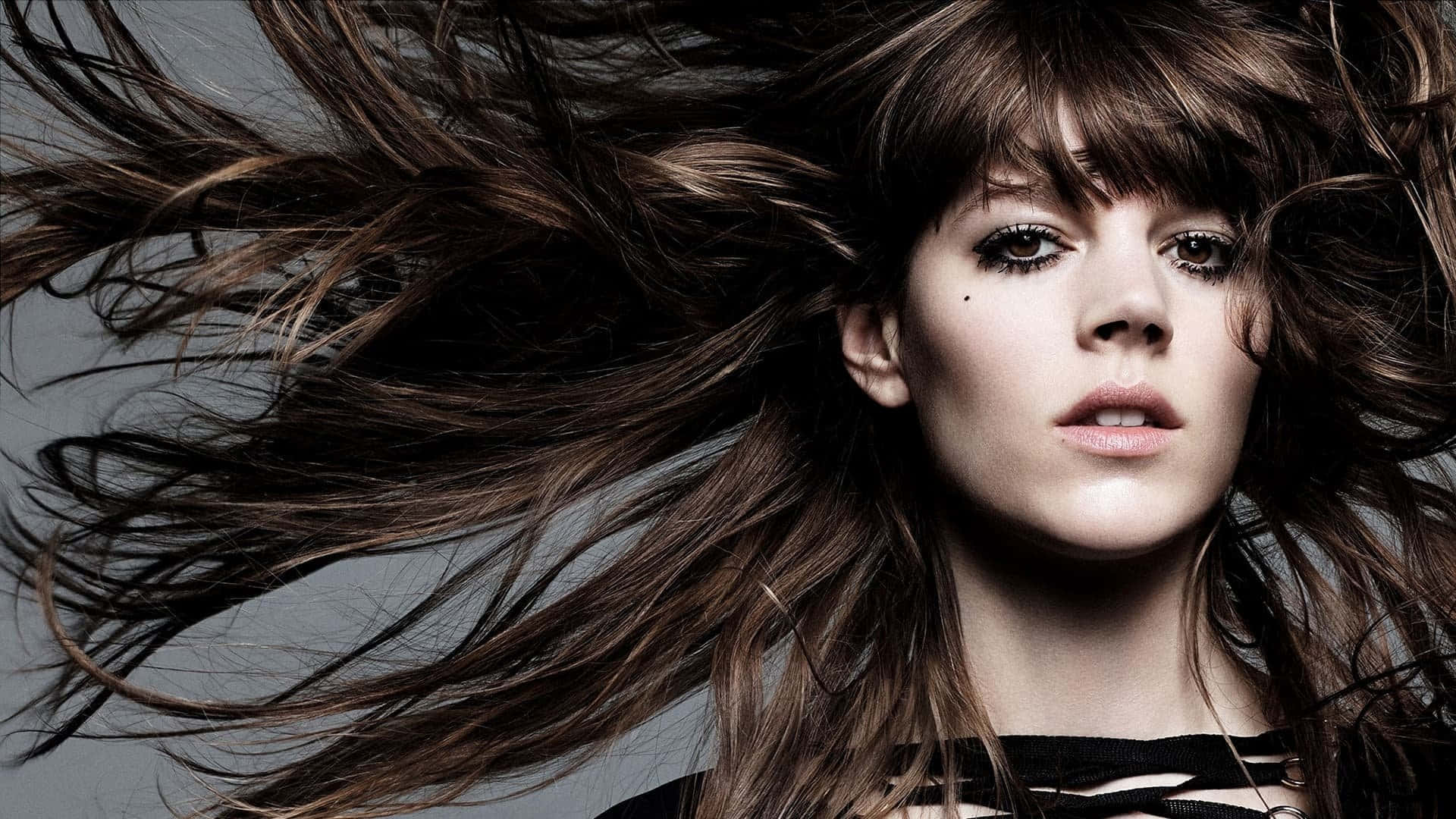 Freja Beha Erichsen, wild brown hair, gray background, Full HD Desktop Wallpaper