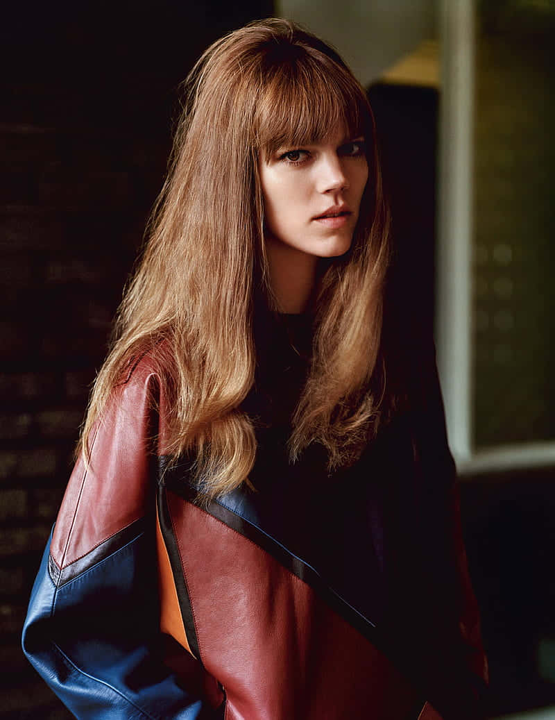 Freja Beha Erichsen, long brown hair, bangs, SD Phone Wallpaper