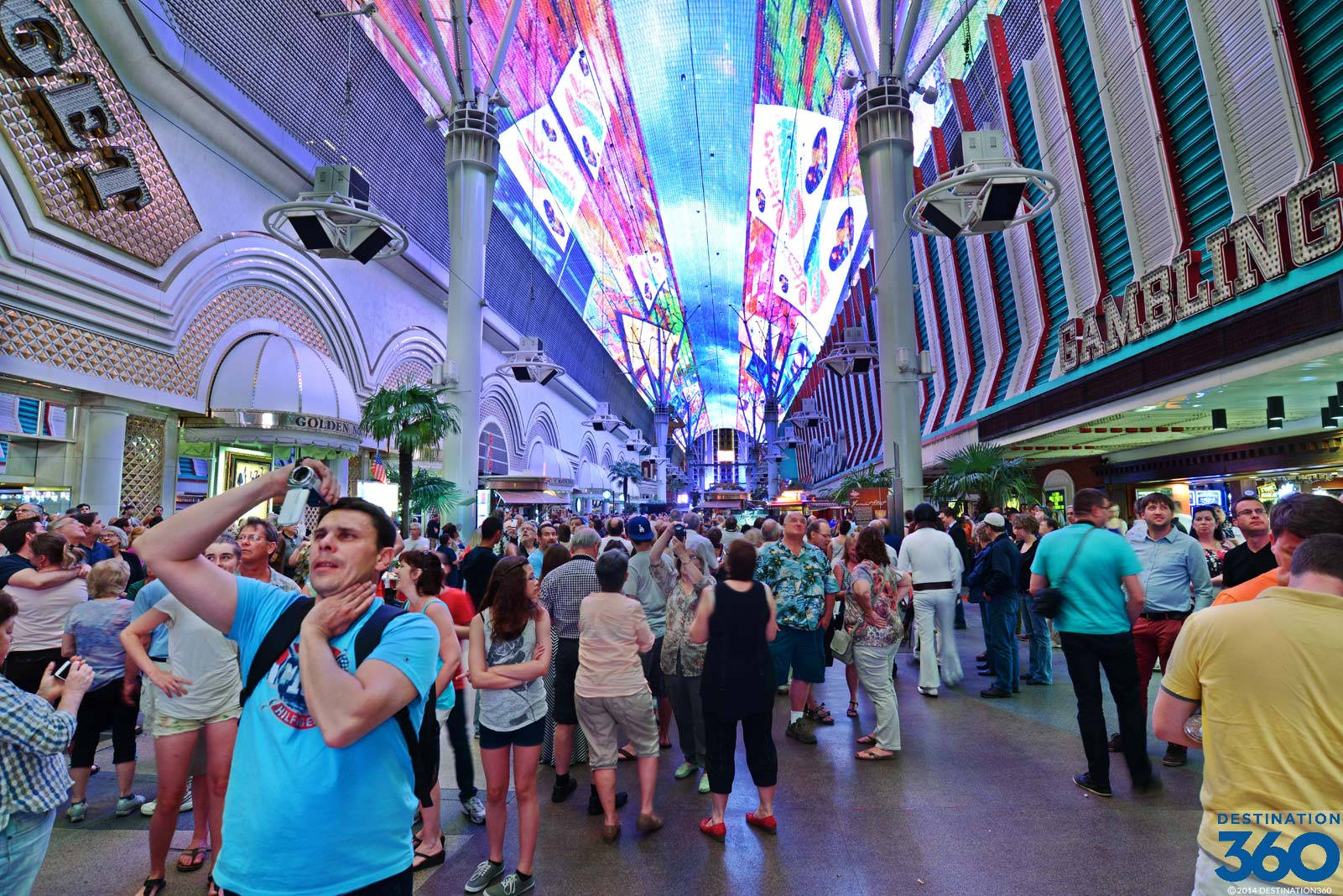Fremont Street, tourists, dazzling digital canopy, HD Desktop Wallpaper