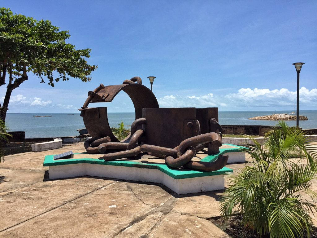 French Guiana, blue sky, rusty anchor sculpture, SD Desktop Wallpaper
