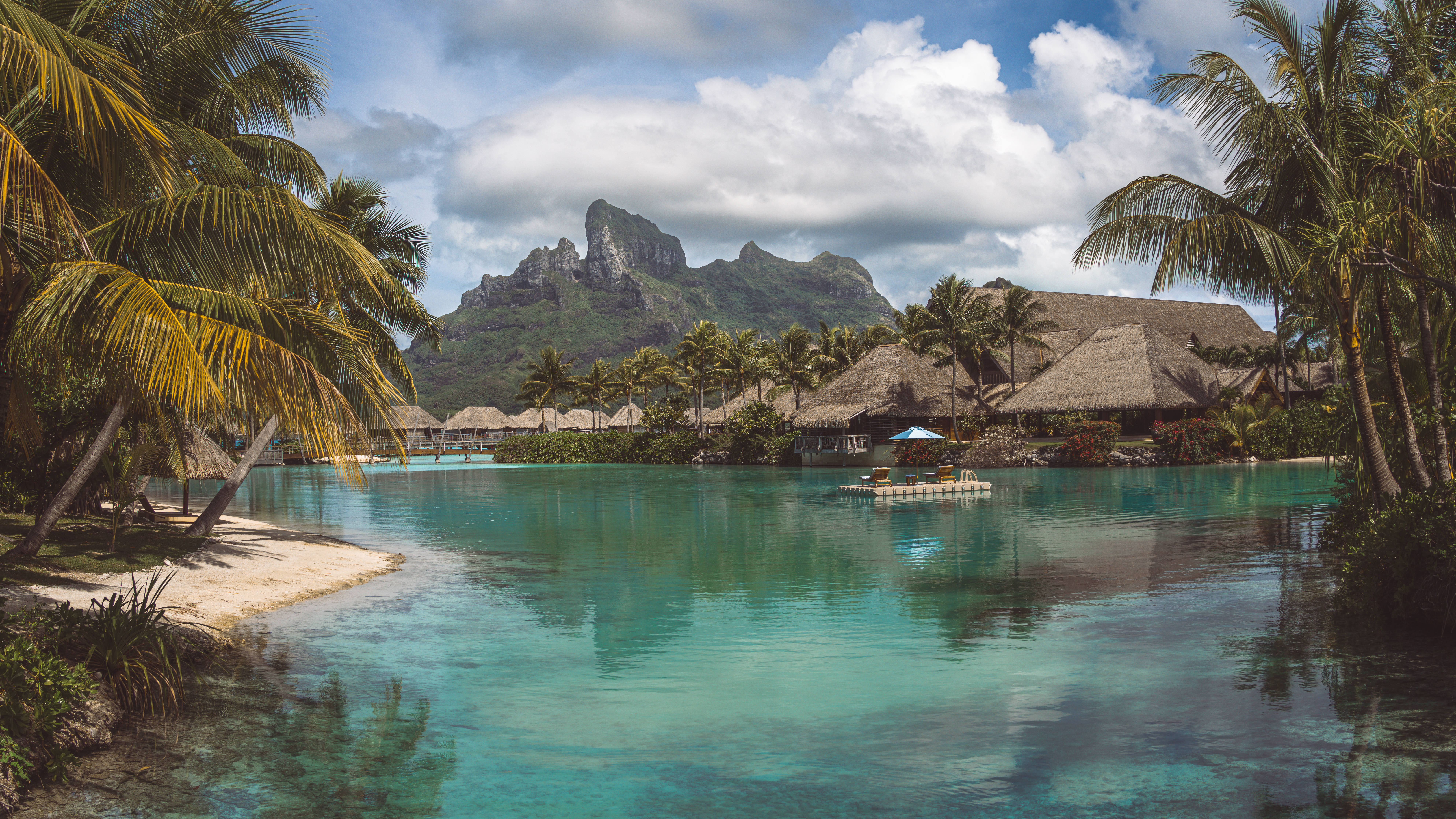 French Polynesia, tropical lagoon, turquoise water, 8K Desktop Wallpaper