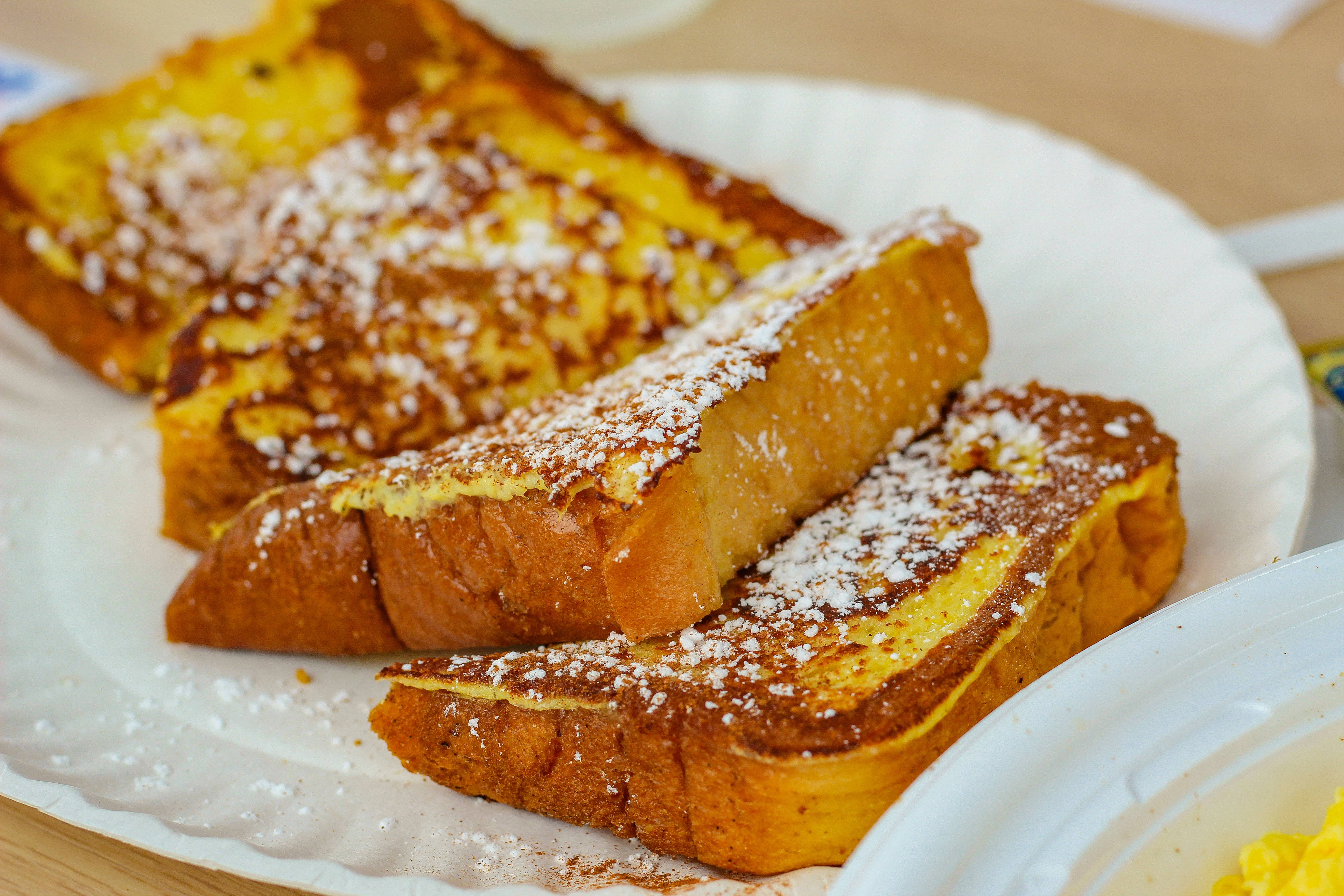golden French toast, fresh berries, maple syrup, 5K Desktop Wallpaper