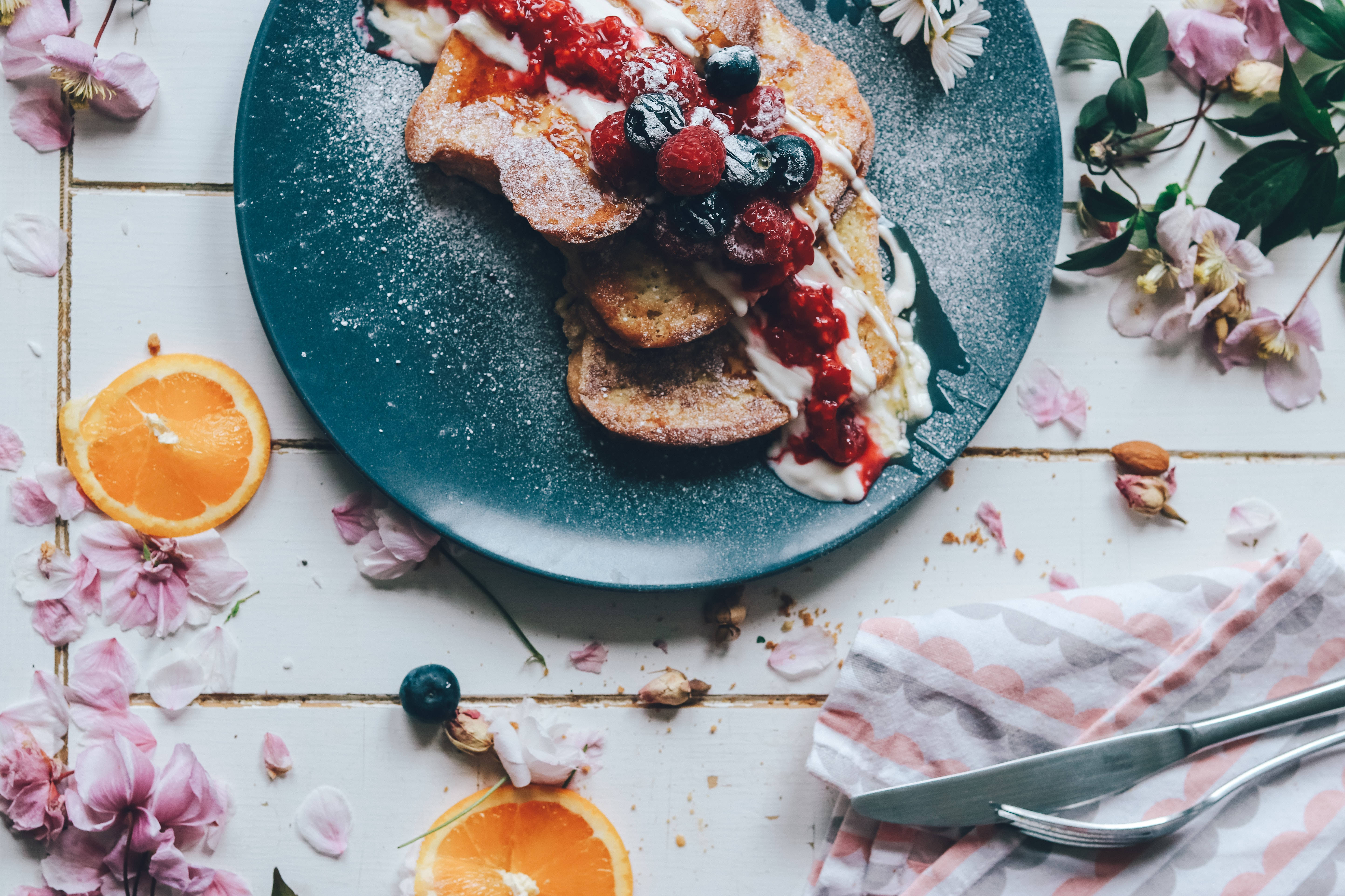 Decadent Cinnamon French Toast, fresh berries, teal plate, 5K Desktop Wallpaper